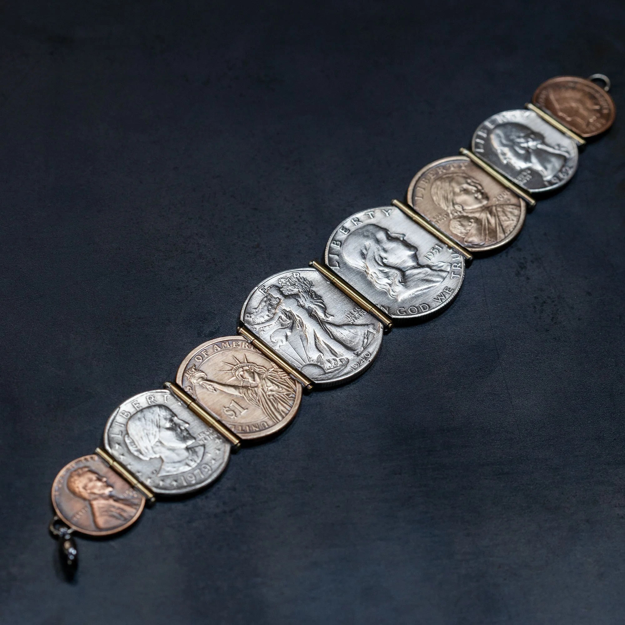 HingeBracelet_MultiCoin_V1_1_BENwalking.jpg