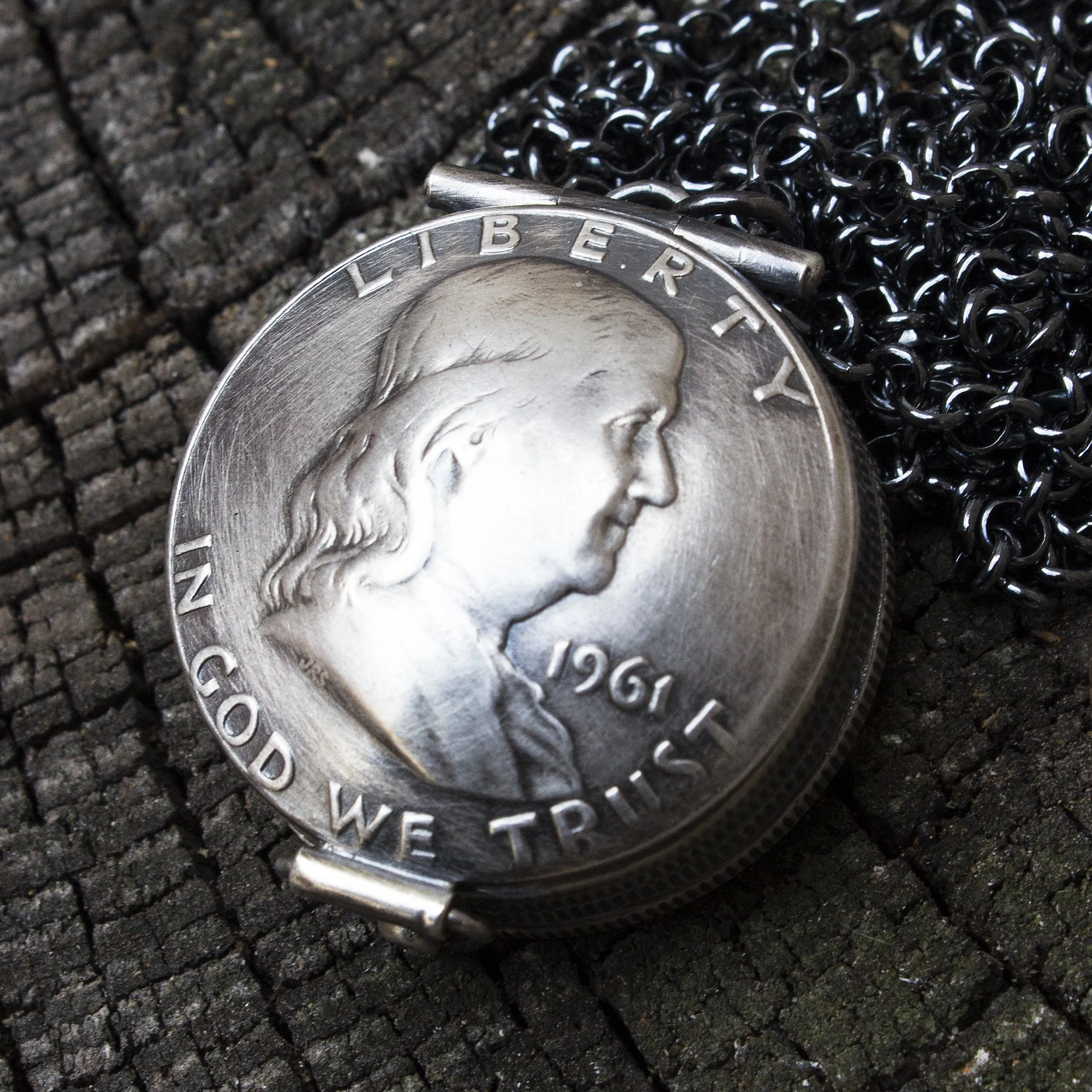 BenFranklinLocket_Globe2SQ_2000px.jpg