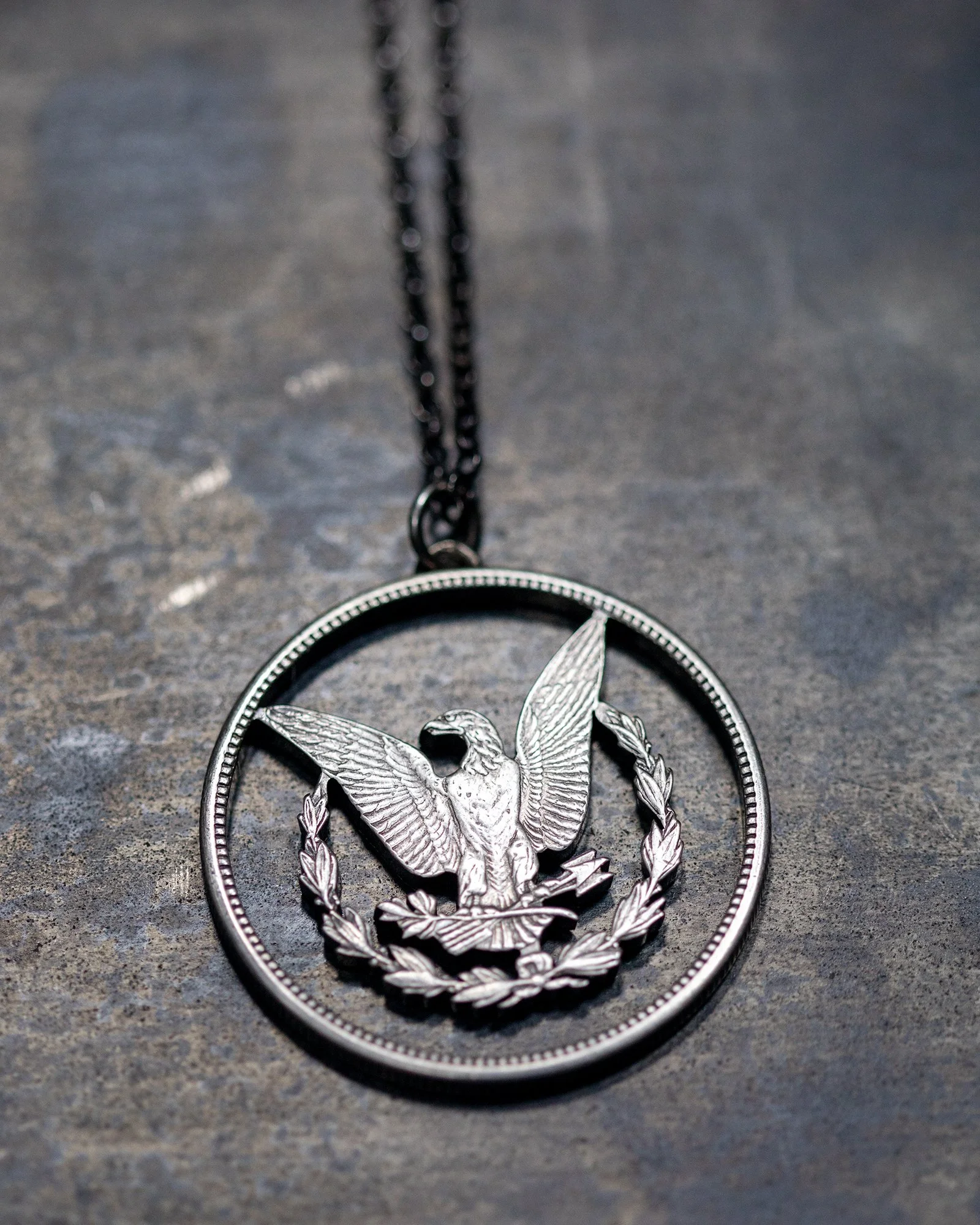 PresidentialSealNecklace_1.jpg