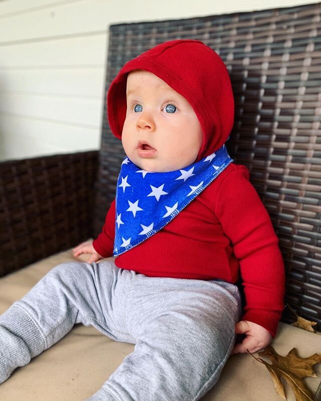 He might look like his daddy but he&rsquo;s got his mama&rsquo;s personality (whoops 🤷&zwj;♀️) Our loud, sassy, opinionated little boy is 6 months old today 😍 He&rsquo;s too busy to snuggle (although I try to pin him down sometimes), too busy to nu