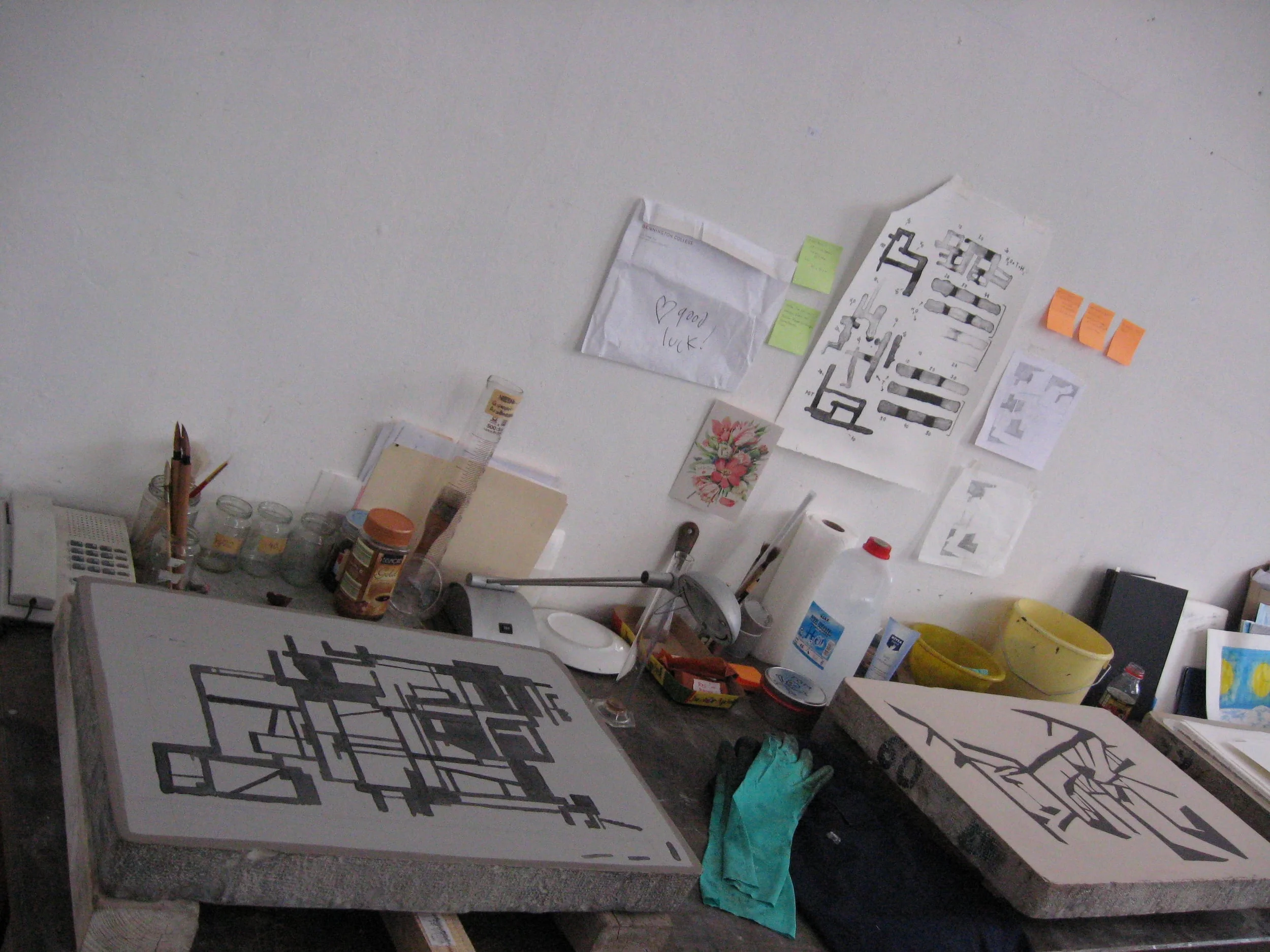  "Helfen Sie mir mit meinium Stein zu druckerpresse bringen?" &nbsp;My space was littered with post-its notes with German phrases you can't find in phrase books.&nbsp;&nbsp; Steindruck  München, Munich, Germany, 2010. &nbsp;  