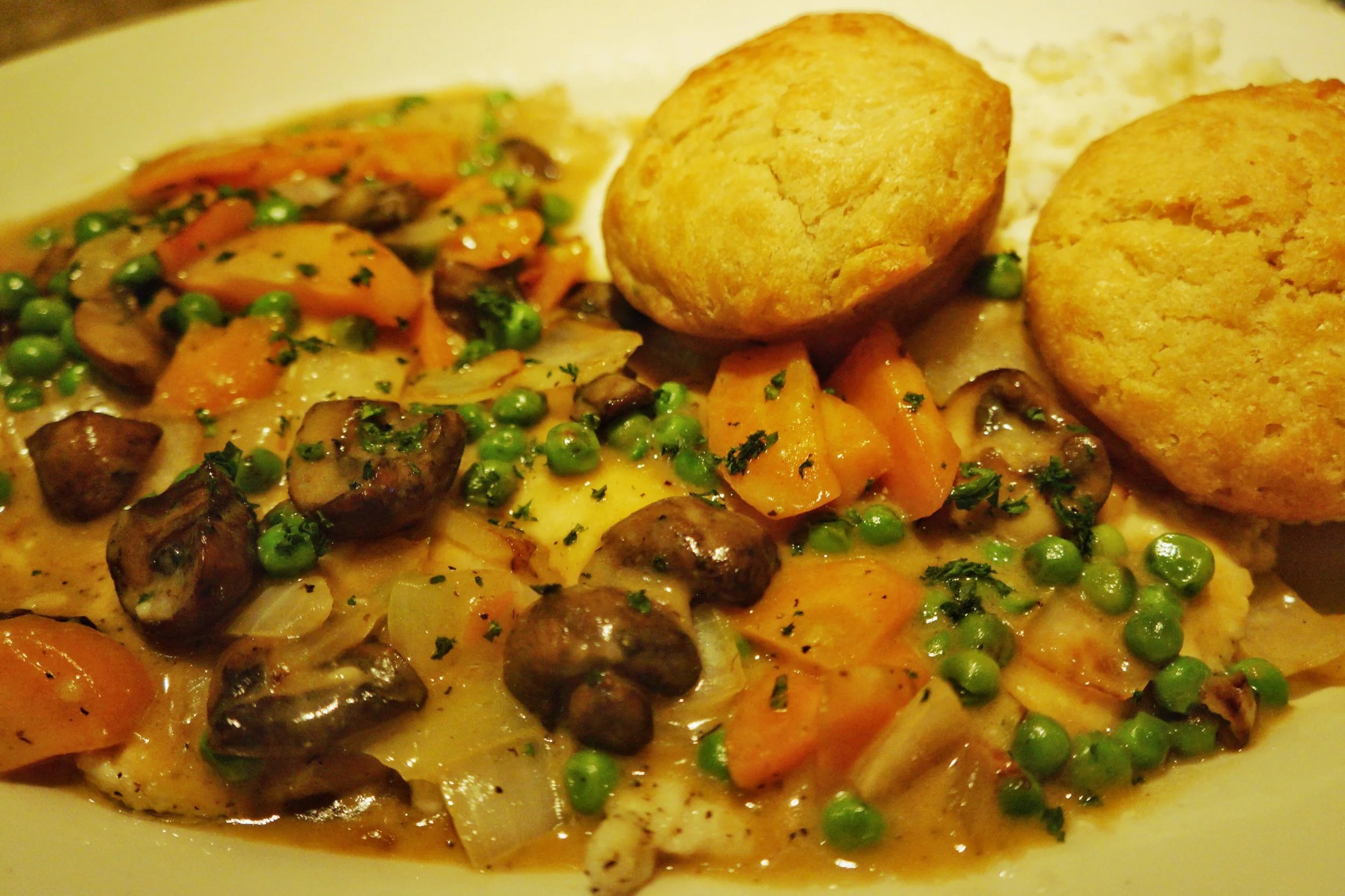 Chicken & Biscuits 