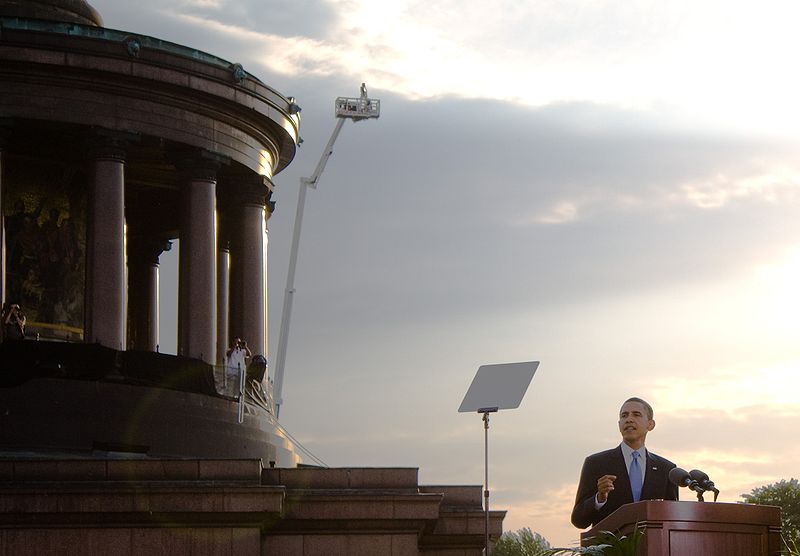 800px-Barack_Obama_in_Berlin.jpg