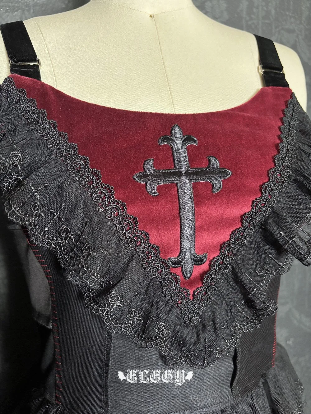 vampybustierred6.jpg