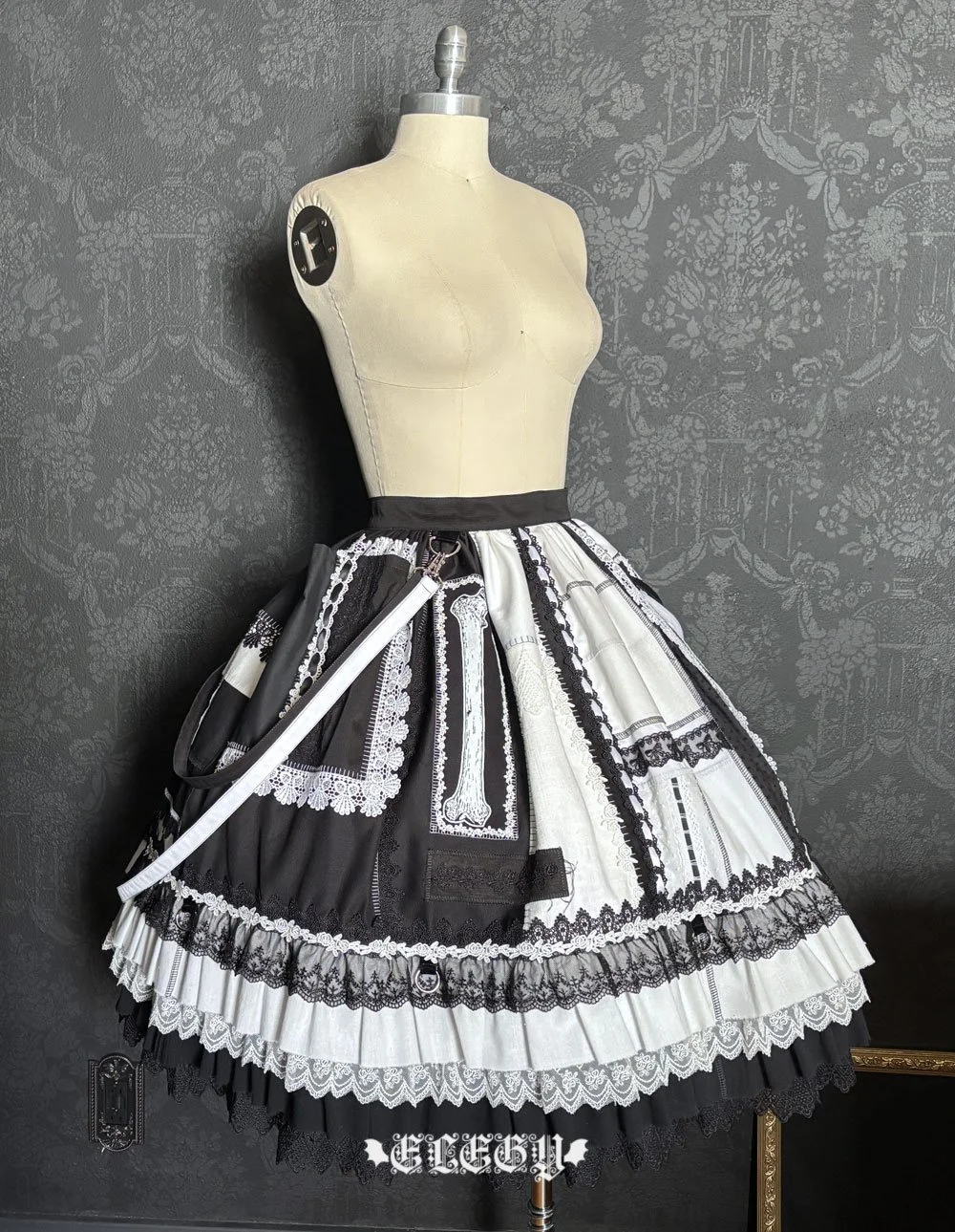 garbageskirt010g.jpg