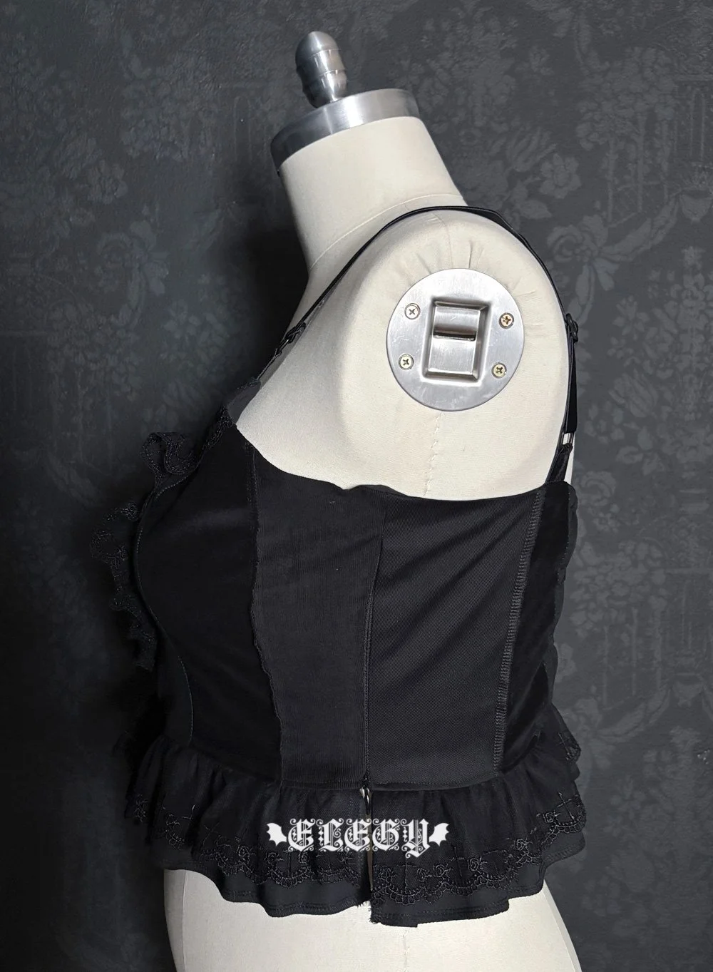 garbagebustier005c.jpg