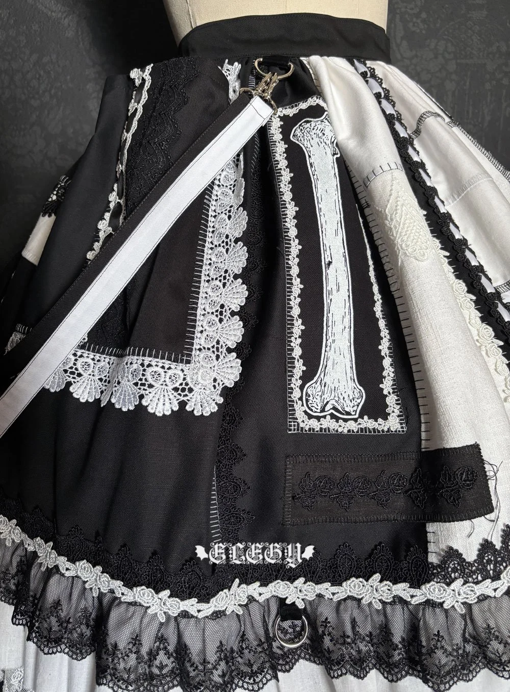 garbageskirt010h.jpg