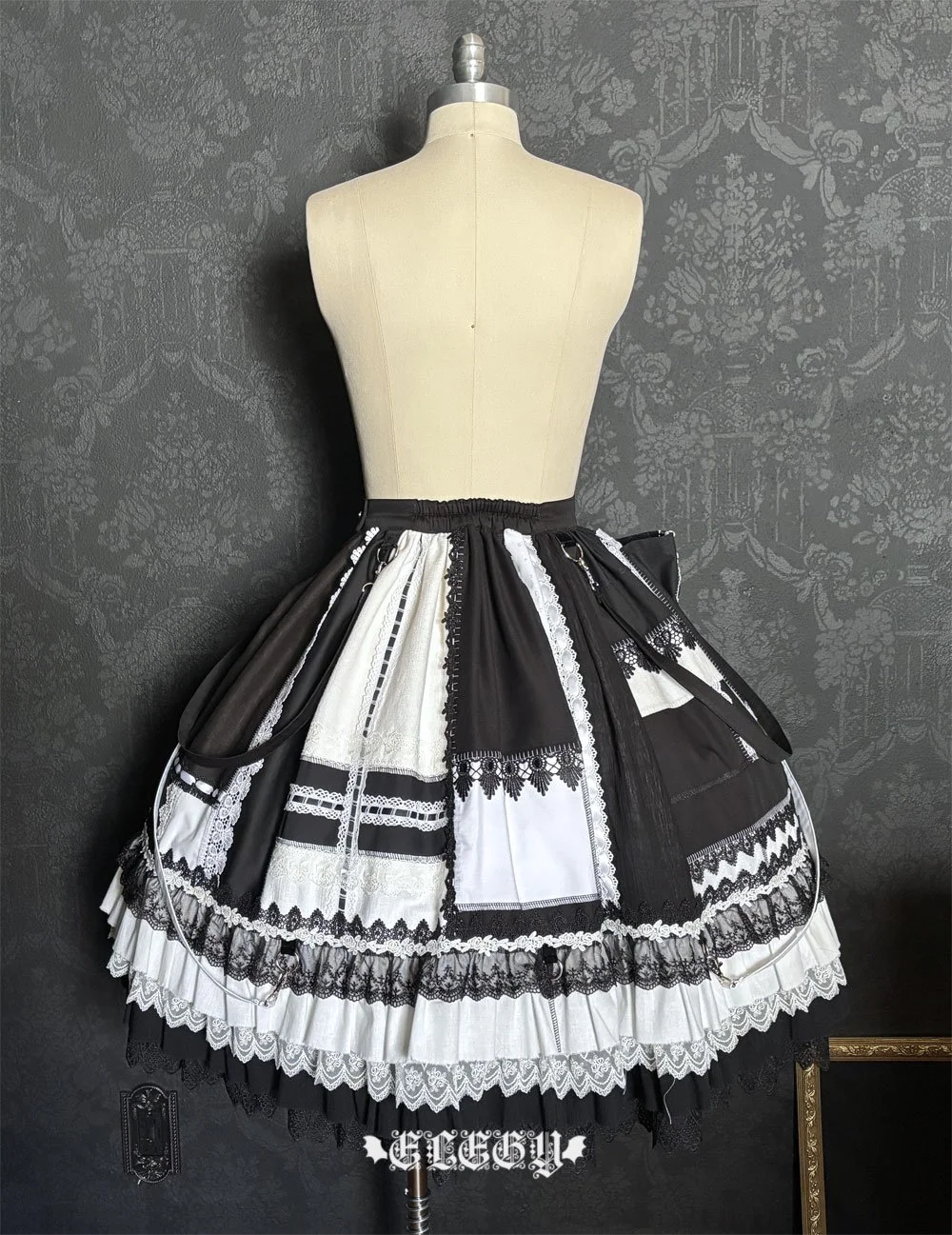 garbageskirt010e.jpg