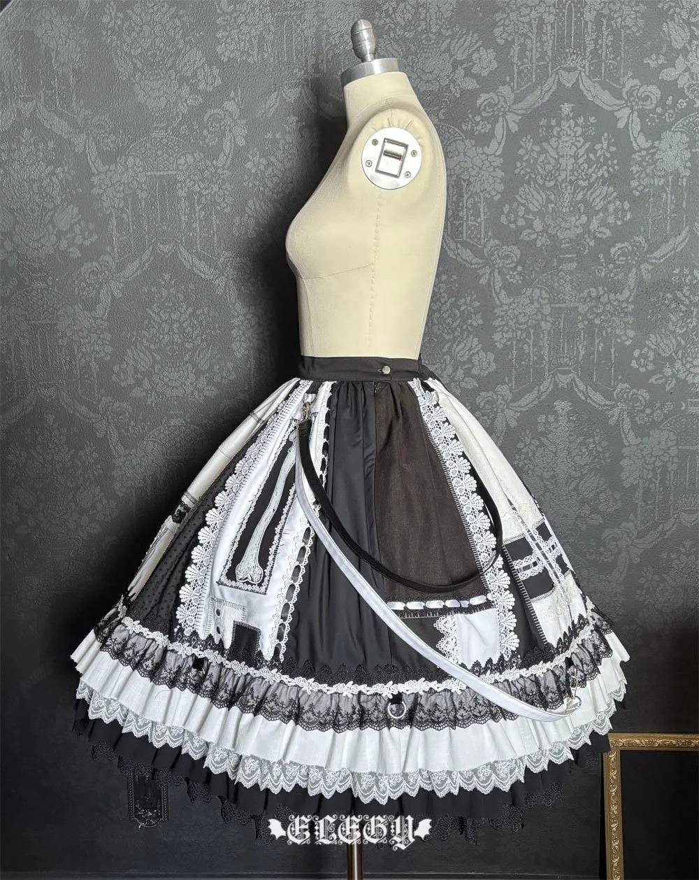 garbageskirt010c.jpg
