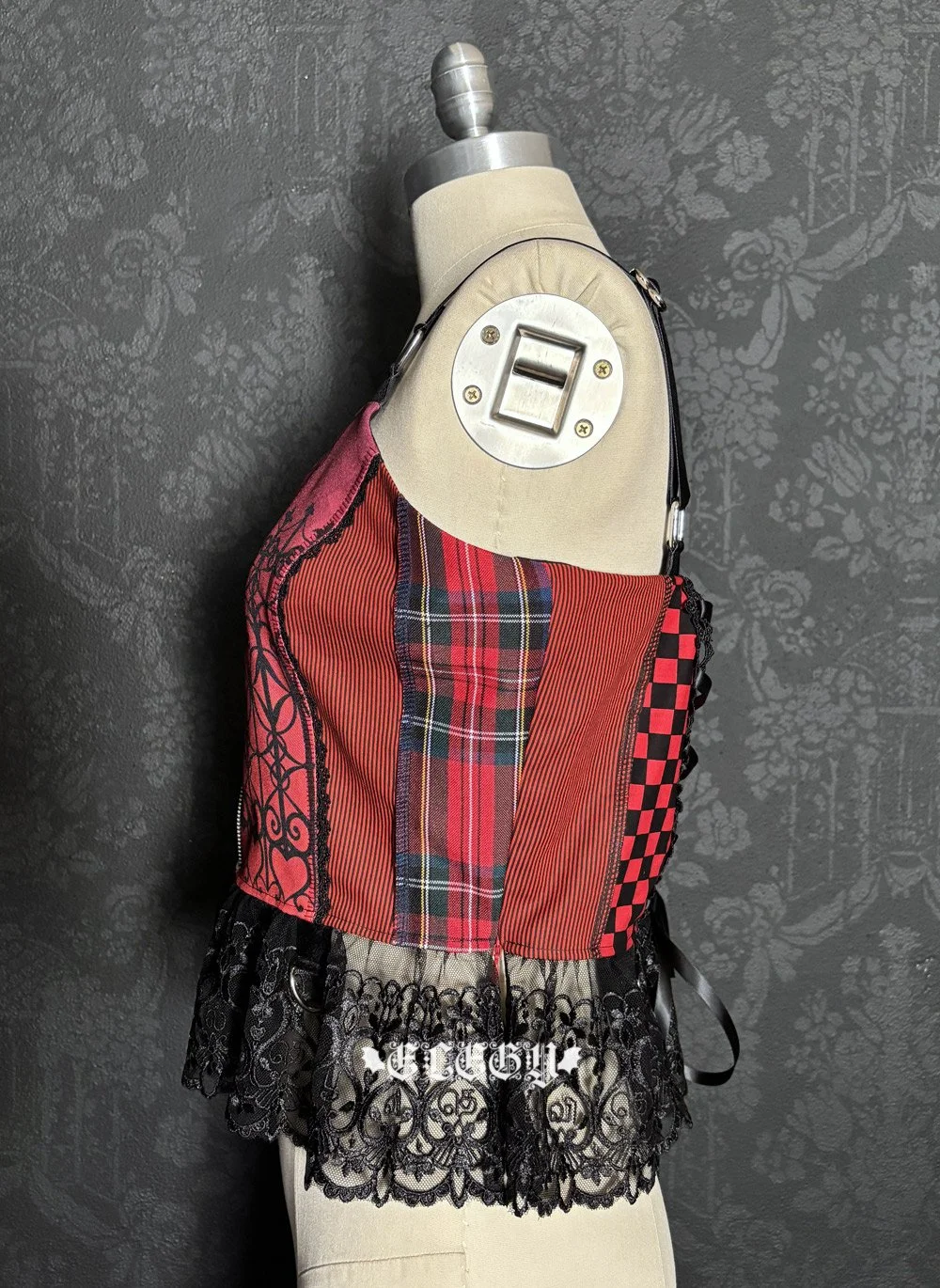 puvithelbustier001c.jpg