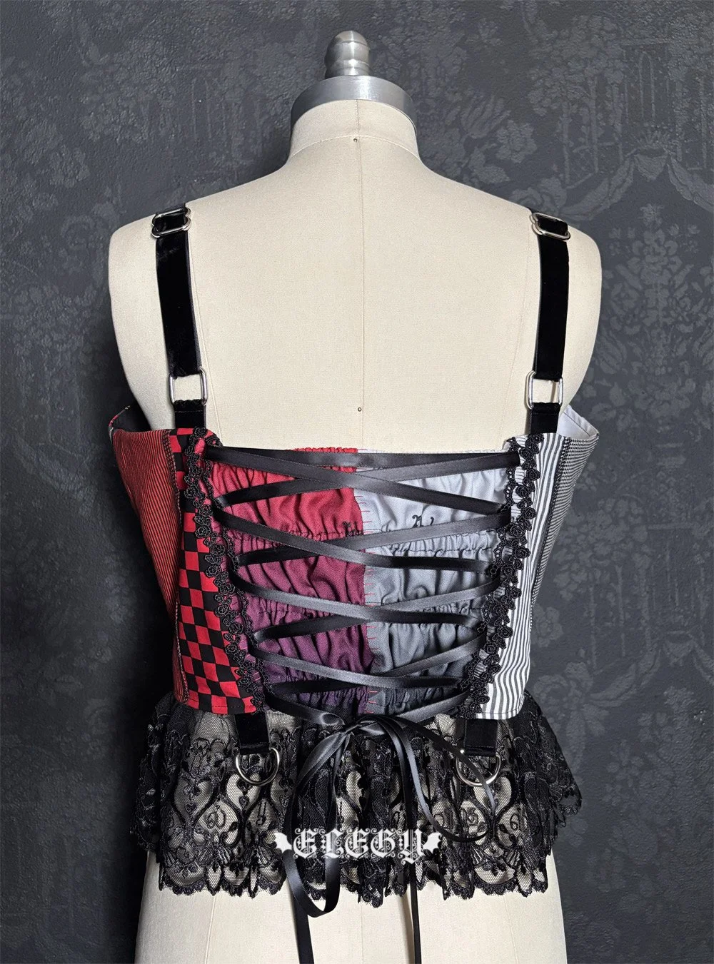 puvithelbustier001e.jpg