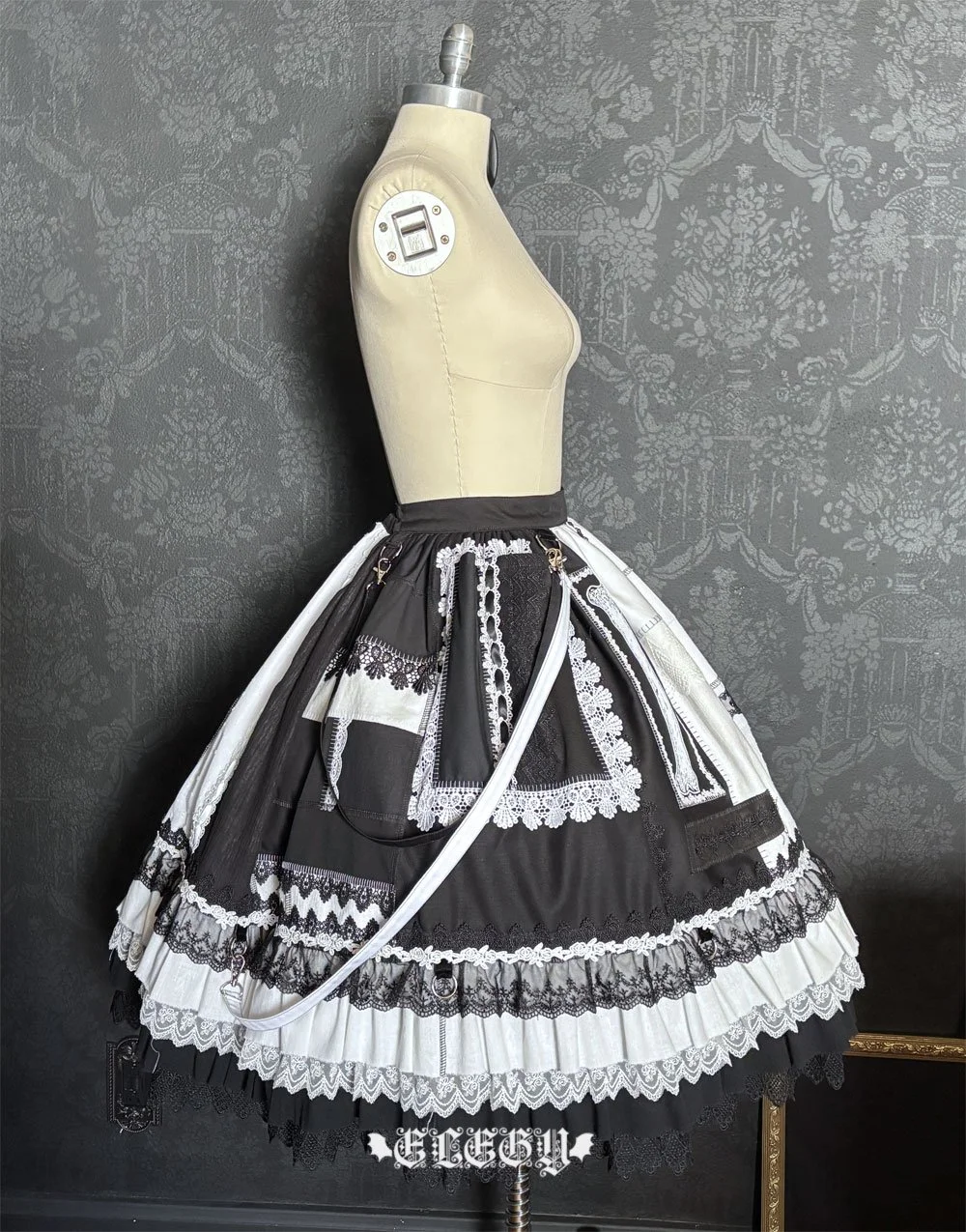 garbageskirt010f.jpg