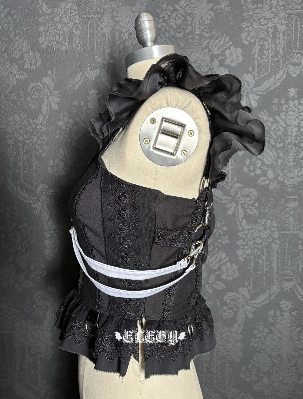 garbagebustier007c.jpg