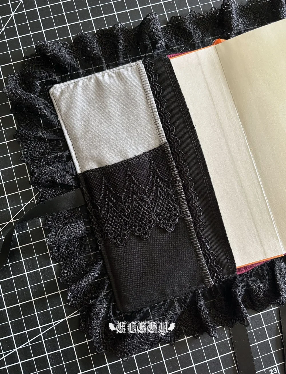 a5cover8g.jpg