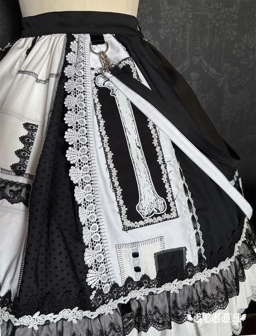 garbageskirt010l.jpg