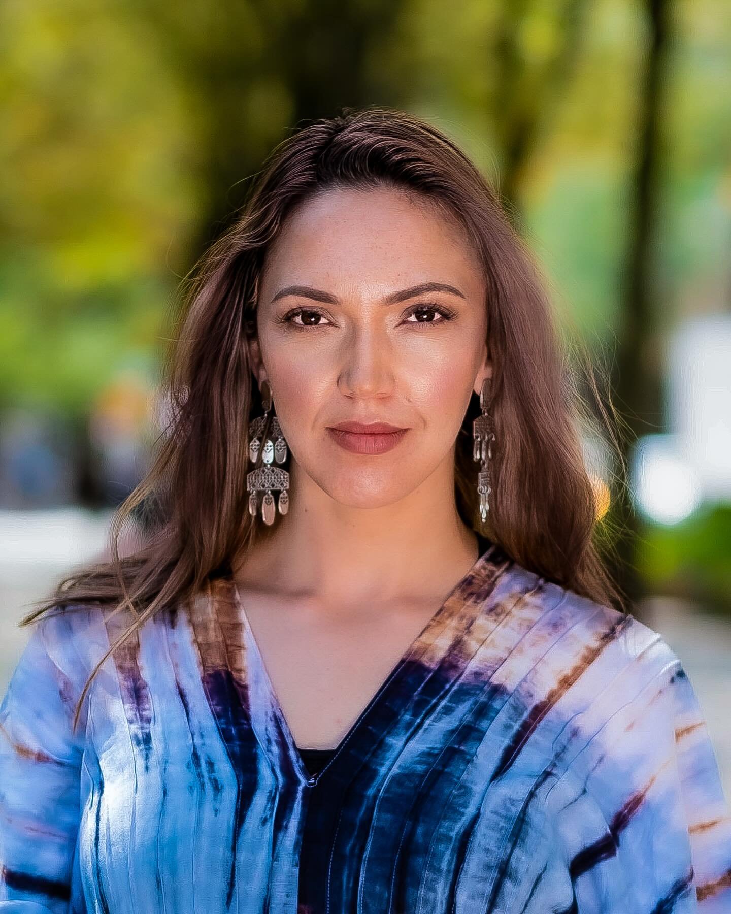 My career coach (@kristiedegaris) says I&rsquo;m not allowed to make this, a genuine photograph of me as a Floridian real estate agent, my LinkedIn profile pic. 🙄