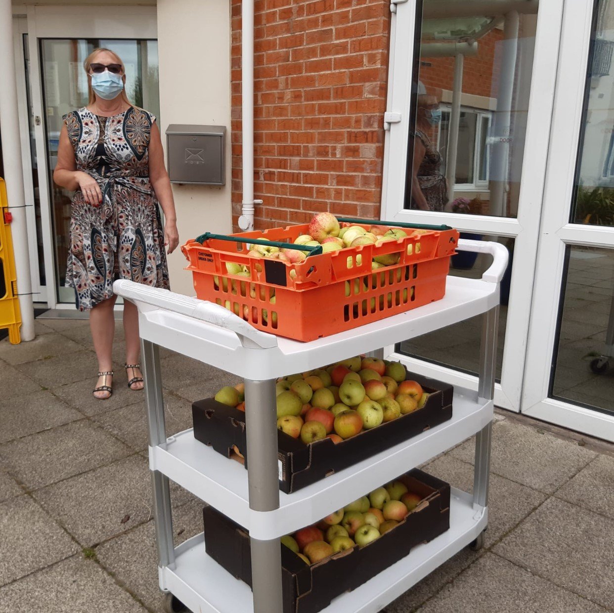 care home apple donation