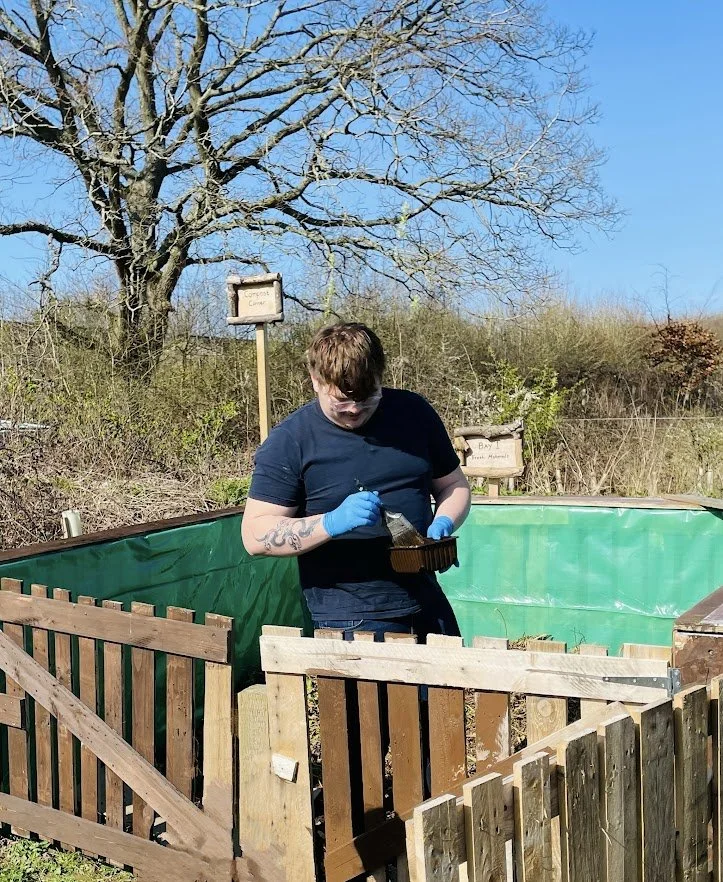 corporate volunteers painting on csr day.jpg