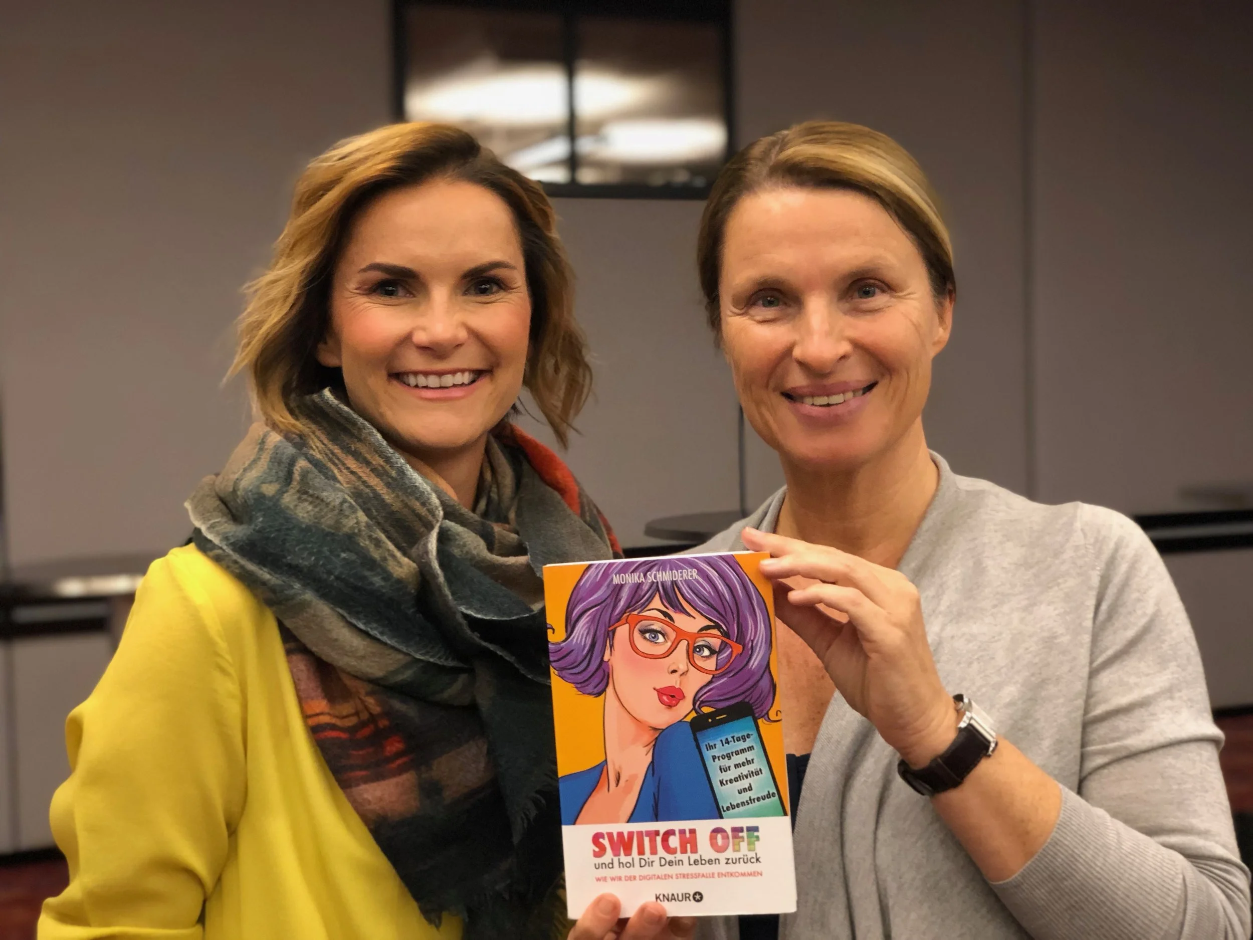 Digital_Detox_Coach_Rednerin_Autorin_Monika_Schmiderer_Barbara_Stöckl_live_ORF2