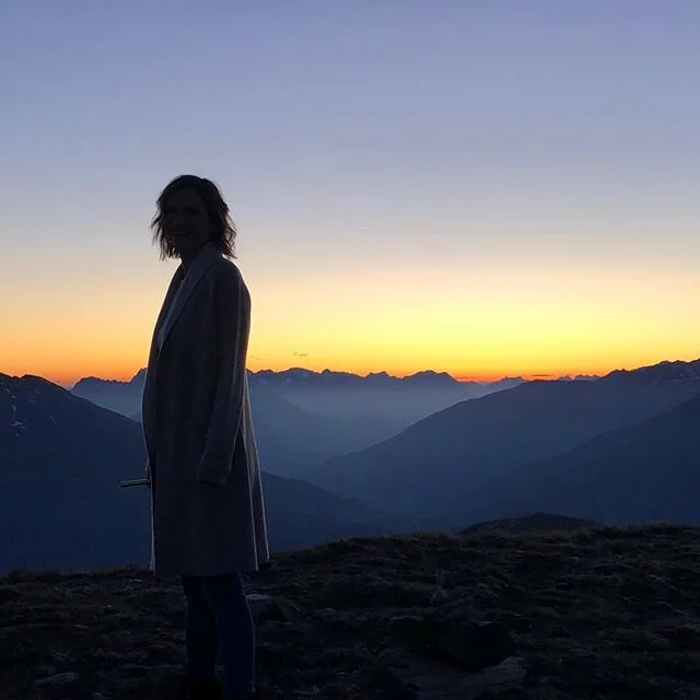 Wie sehr können wir von uns selbst sagen: „Ich hinterlasse etwas Gutes. Es ist ein Gewinn für die Welt, dass es mich gibt.“ Dazu müssen wir nicht radikaler in der Kommunikation werden, sondern radikaler in der Ehrlichkeit mit uns selbs