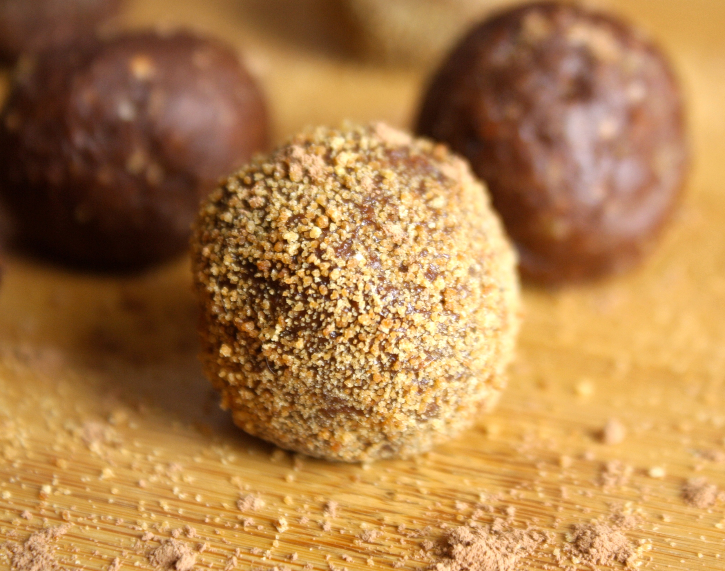 Raw Vegan Brownie Bites