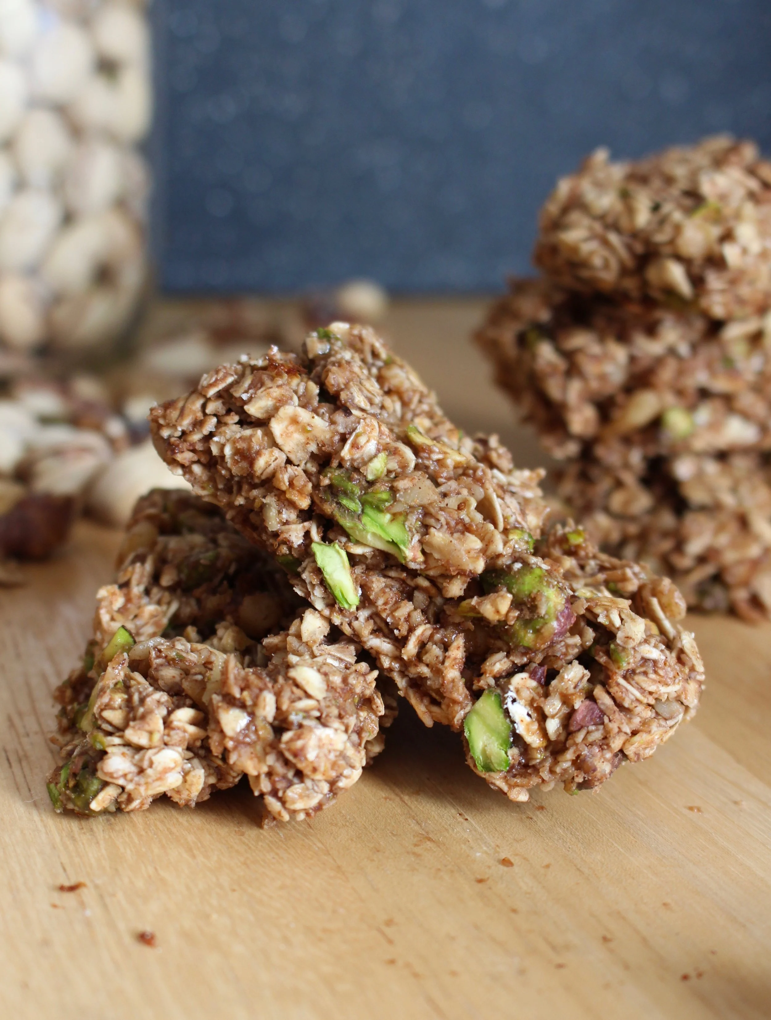 Healthy 6 Ingredient Granola Bars