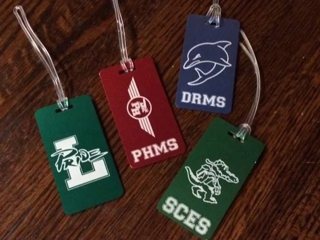 laser engraved aluminum luggage tag