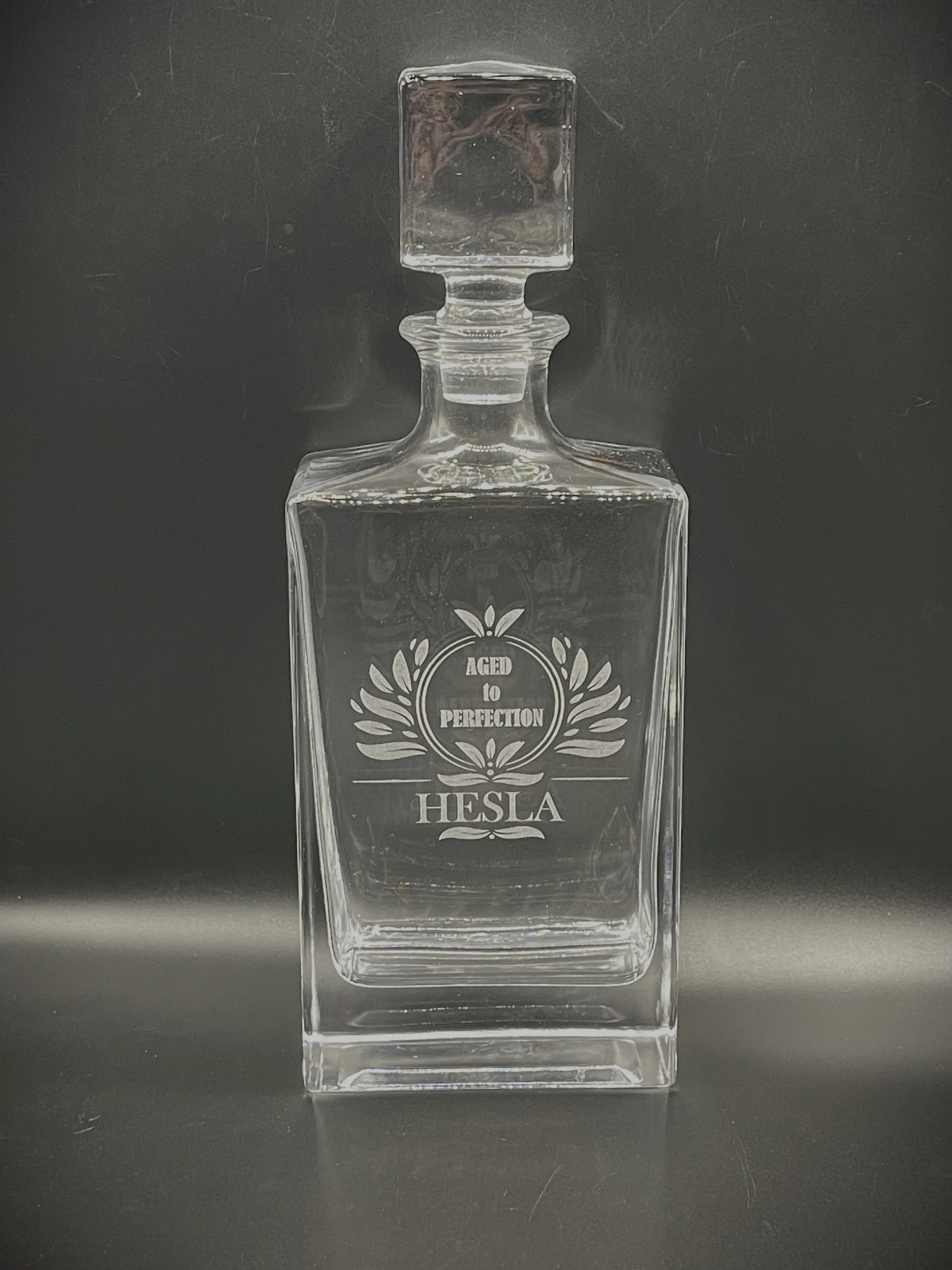 810ml Rectangle Glass Decanter