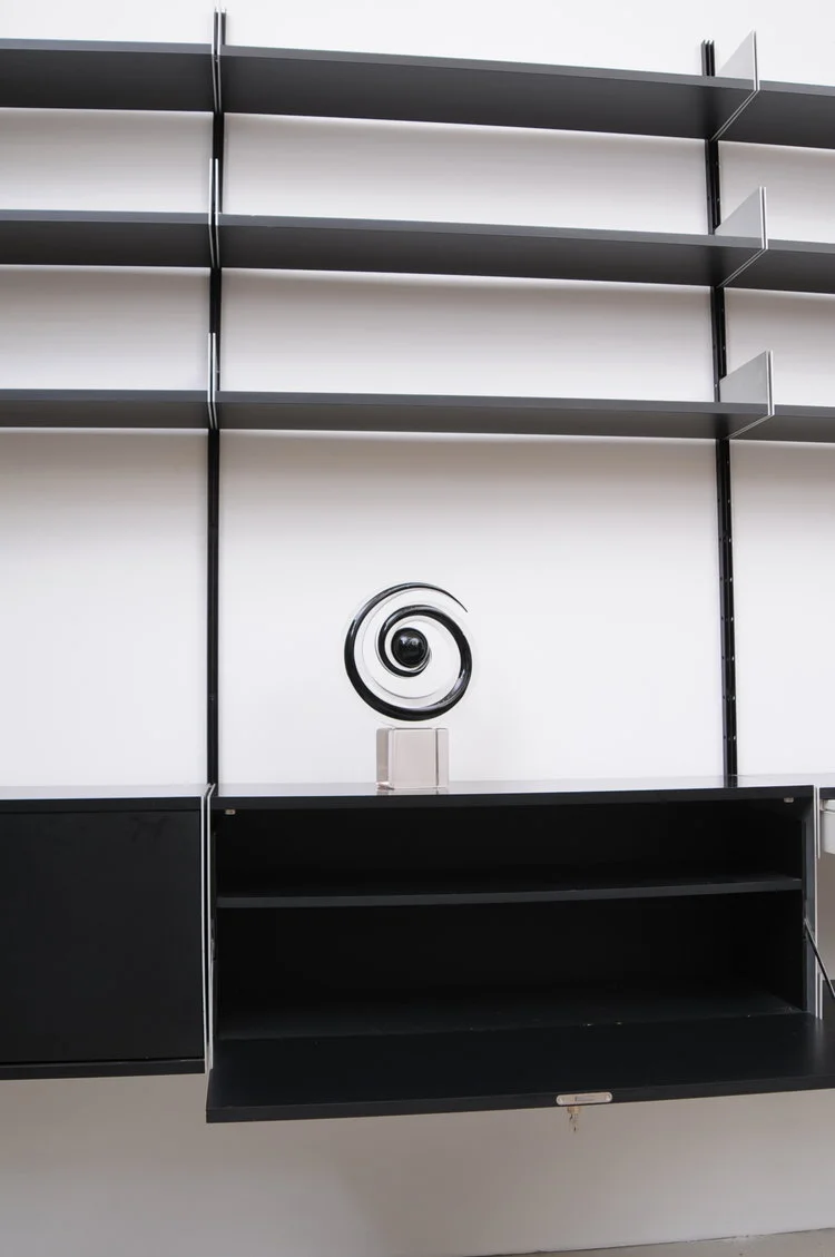 Dieter-Rams-Regalsystem-606-schwarz-Aluminum-siber-Regal-12.JPG