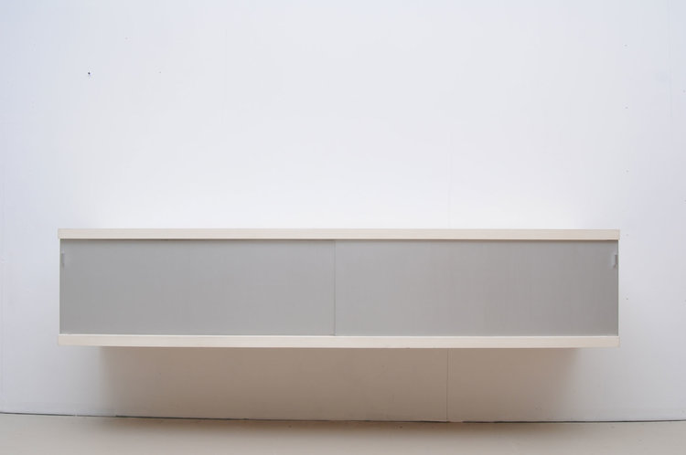 Horst-Brüning-Behr-Sideboard-weiss-Aliminiun-Wandsideboard-2.JPG