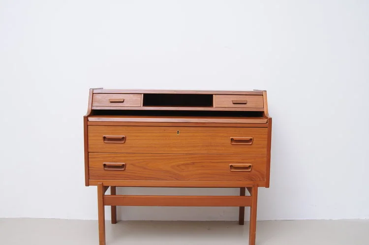 Sekretär-Arne-Wahl-Inversen-Vinde-Möbelfabrik- Teakholz-5.JPG