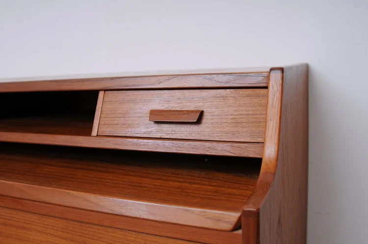 Sekretär-Arne-Wahl-Inversen-Vinde-Möbelfabrik- Teakholz-6.JPG