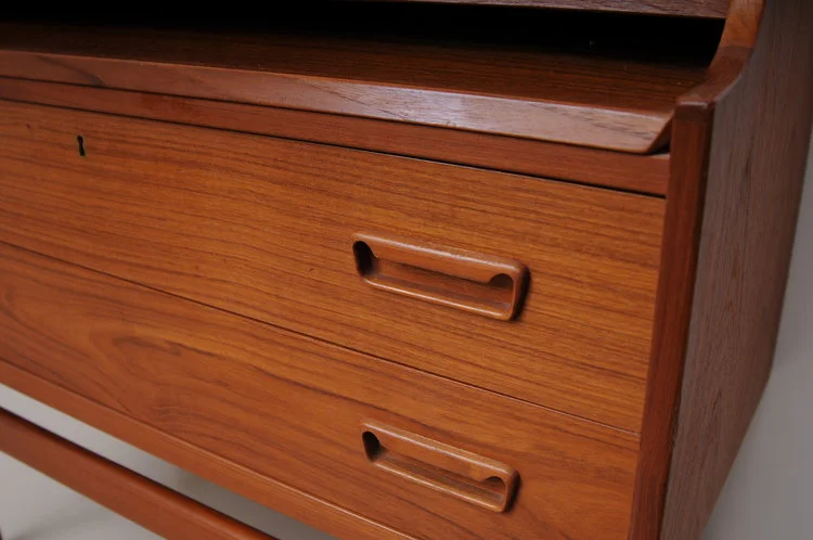 Sekretär-Arne-Wahl-Inversen-Vinde-Möbelfabrik- Teakholz-7.JPG