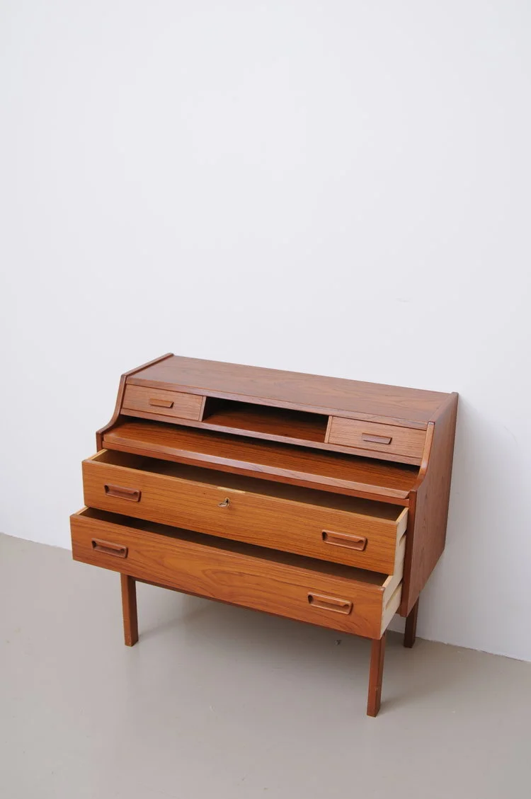 Sekretär-Arne-Wahl-Inversen-Vinde-Möbelfabrik- Teakholz-9.JPG