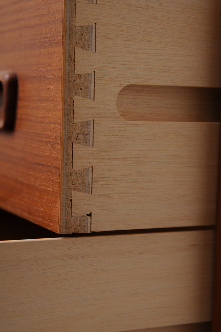 Sekretär-Arne-Wahl-Inversen-Vinde-Möbelfabrik- Teakholz-11.JPG