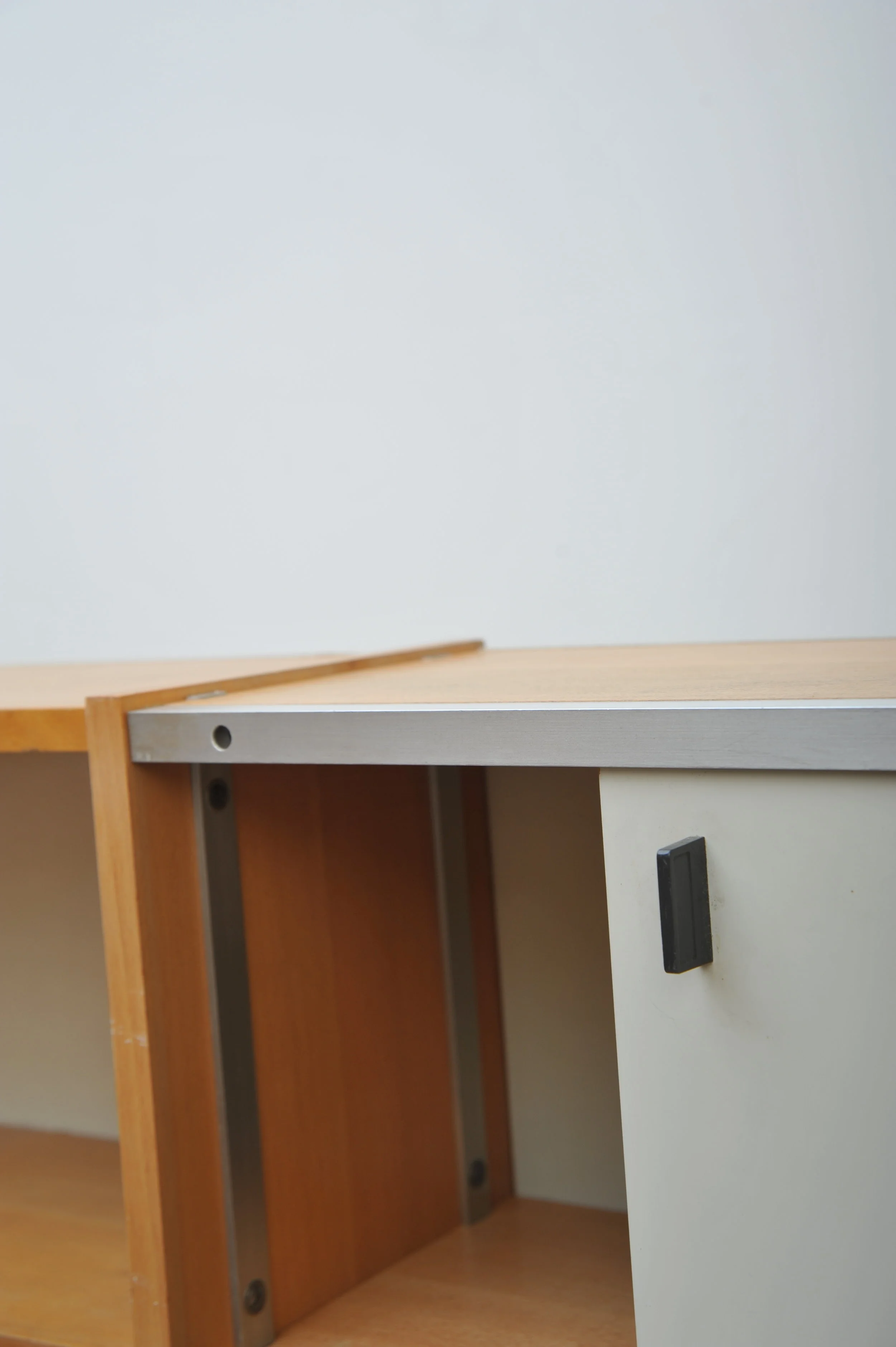 Dieter-Rams-Otto-Zapf-Alu-Regal-RZ57-2.JPG