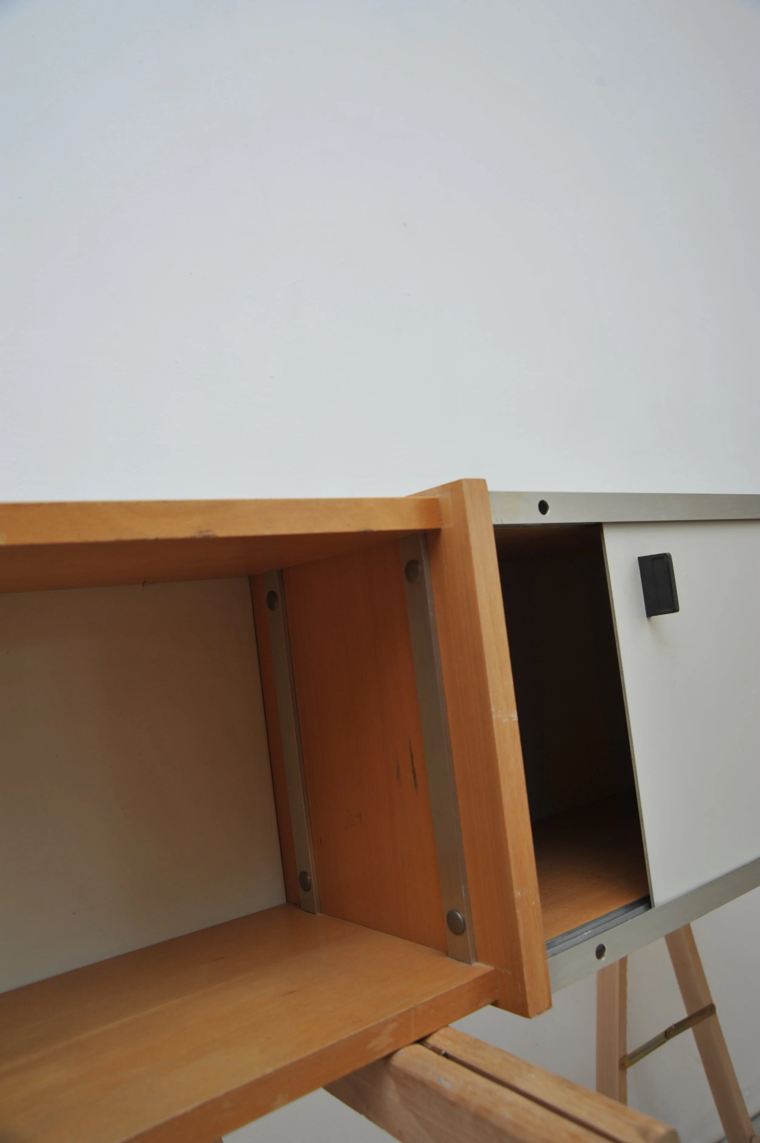Dieter-Rams-Otto-Zapf-Alu-Regal-RZ57-8.JPG