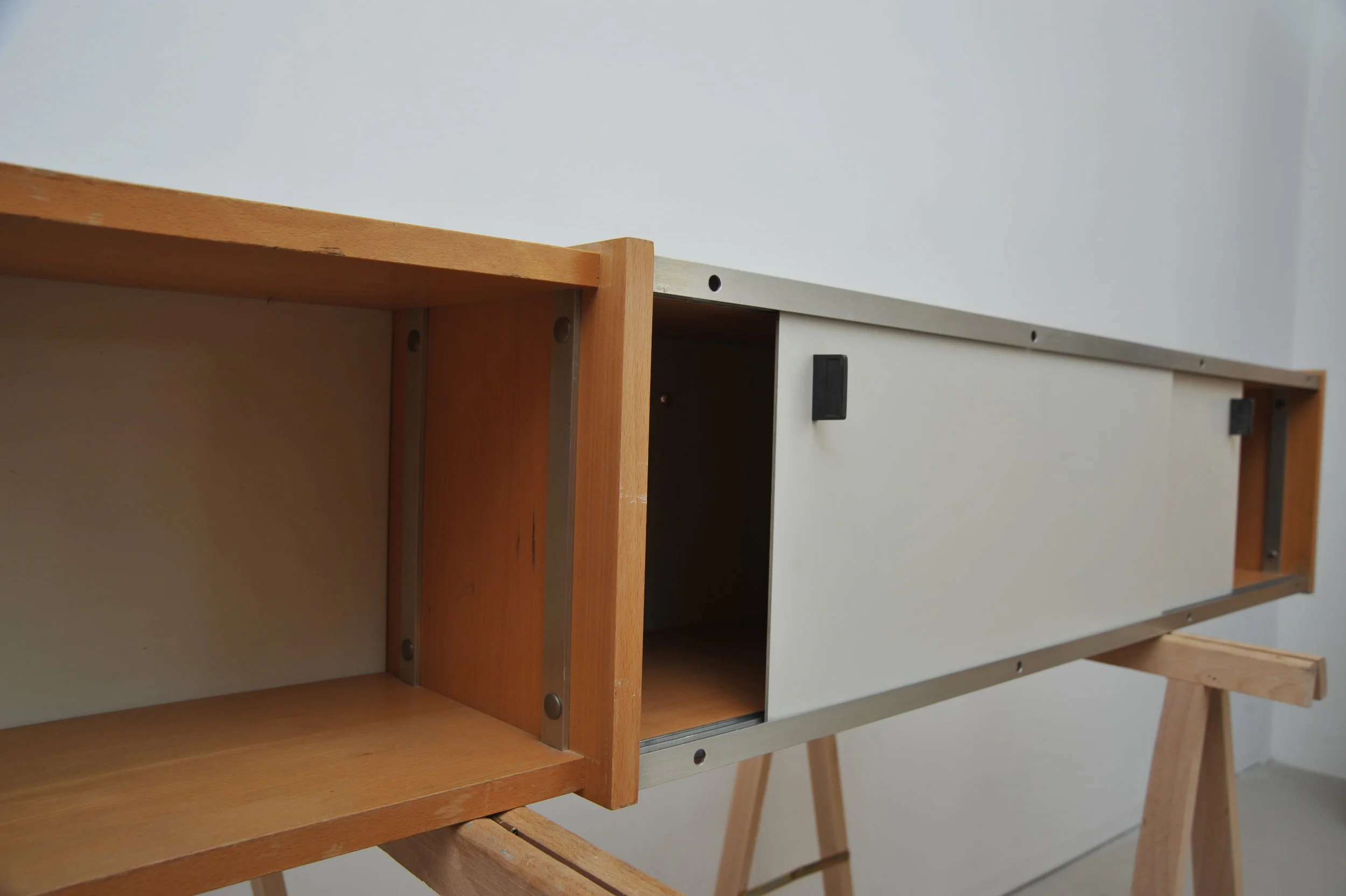 Dieter-Rams-Otto-Zapf-Alu-Regal-RZ57-9.JPG