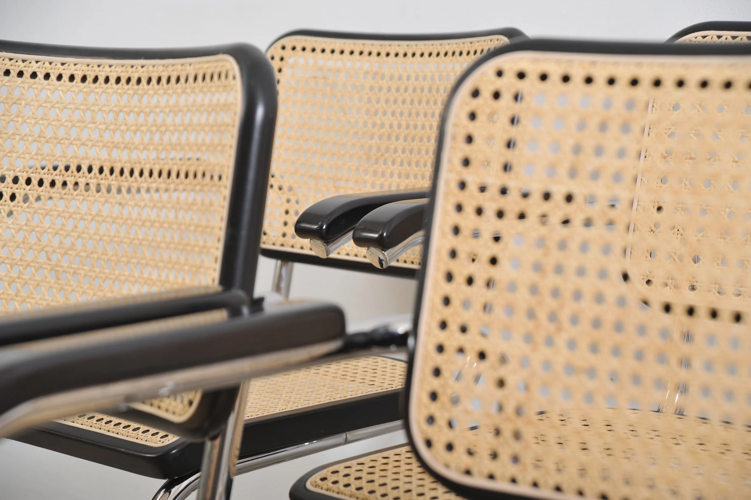Thonet-S64-Freischwinger-Marcel-Breuer-1.JPG