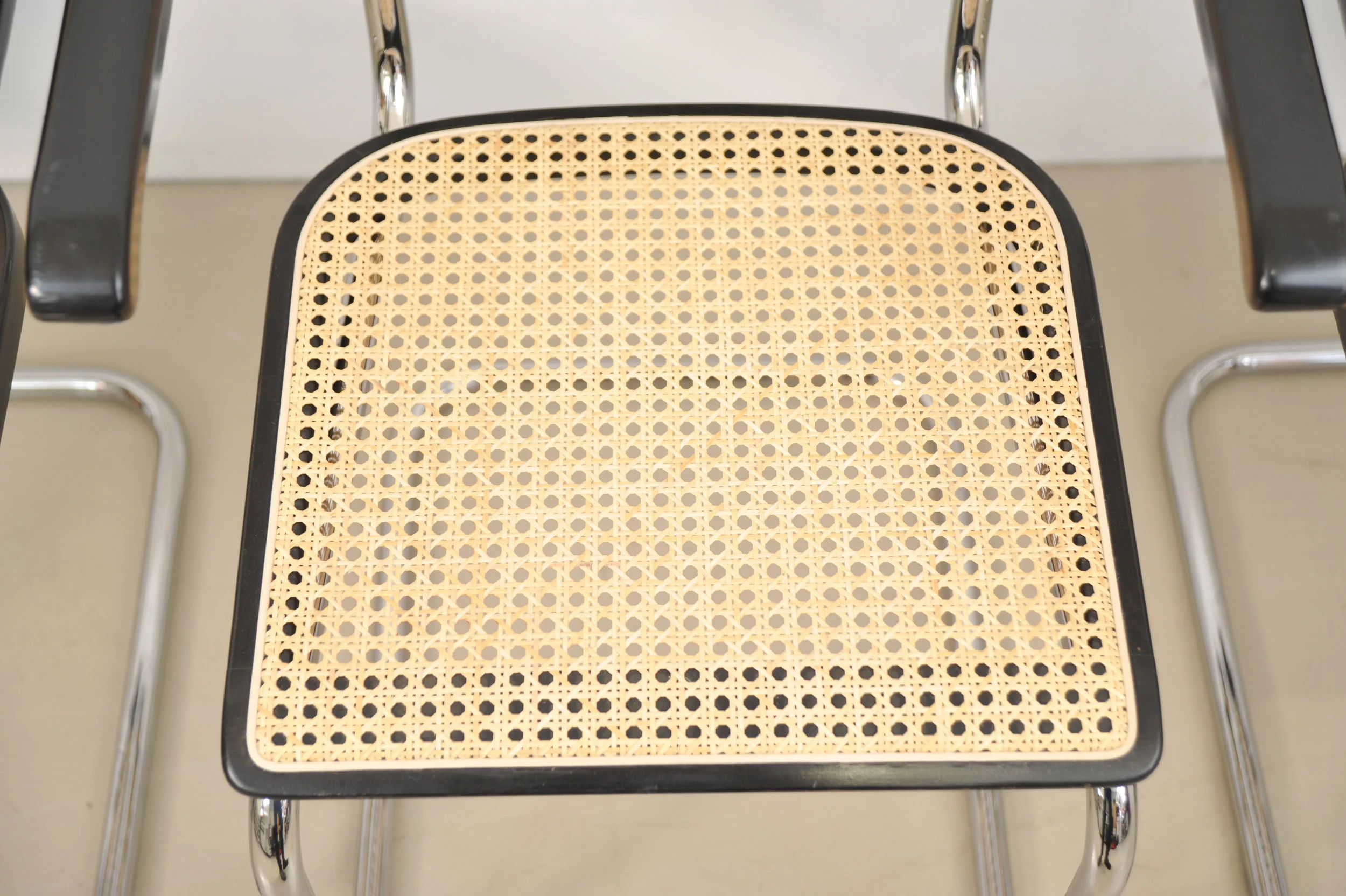 Thonet-S64-Freischwinger-Marcel-Breuer-4.JPG