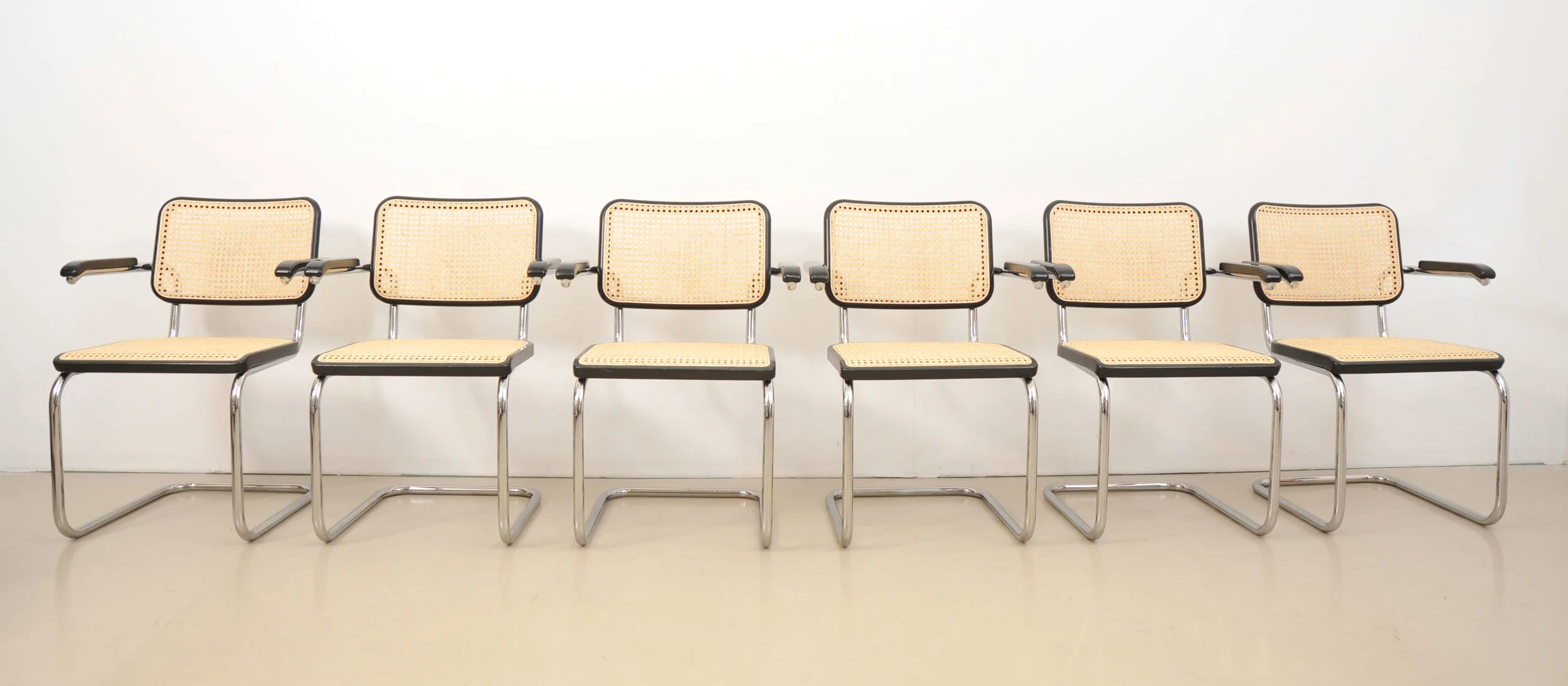 Thonet-S64-Freischwinger-Marcel-Breuer-6.JPG