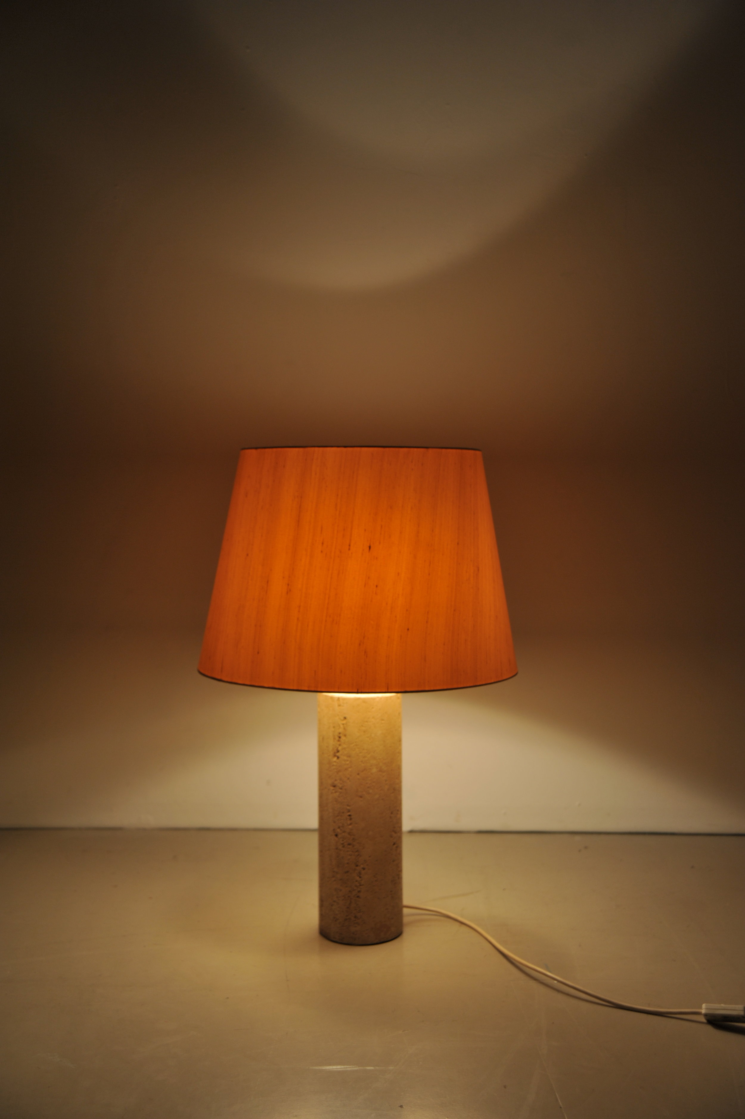 Travertin-Lampe-Tischlampe-2.JPG