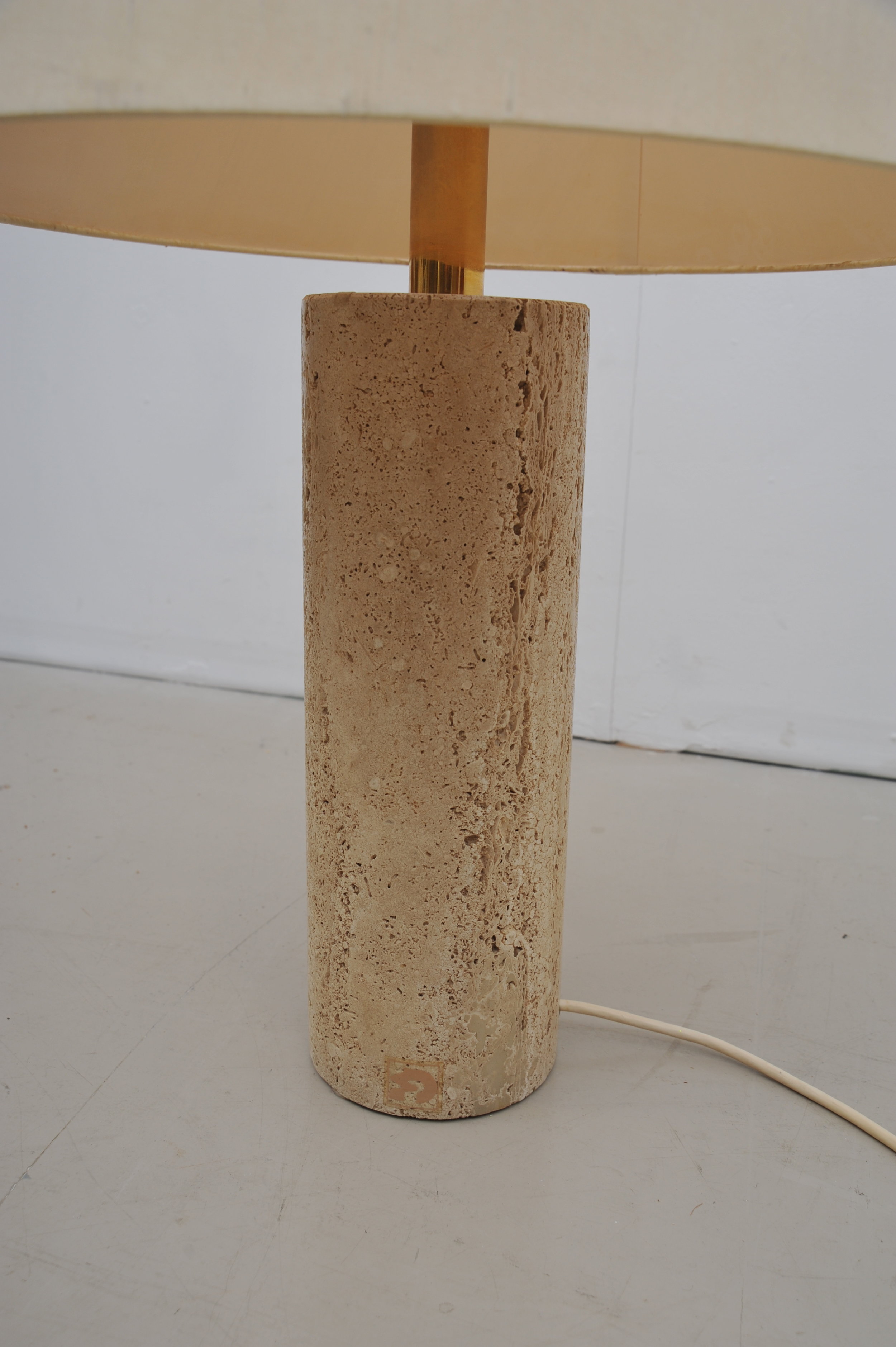 Travertin-Lampe-Tischlampe-3.JPG