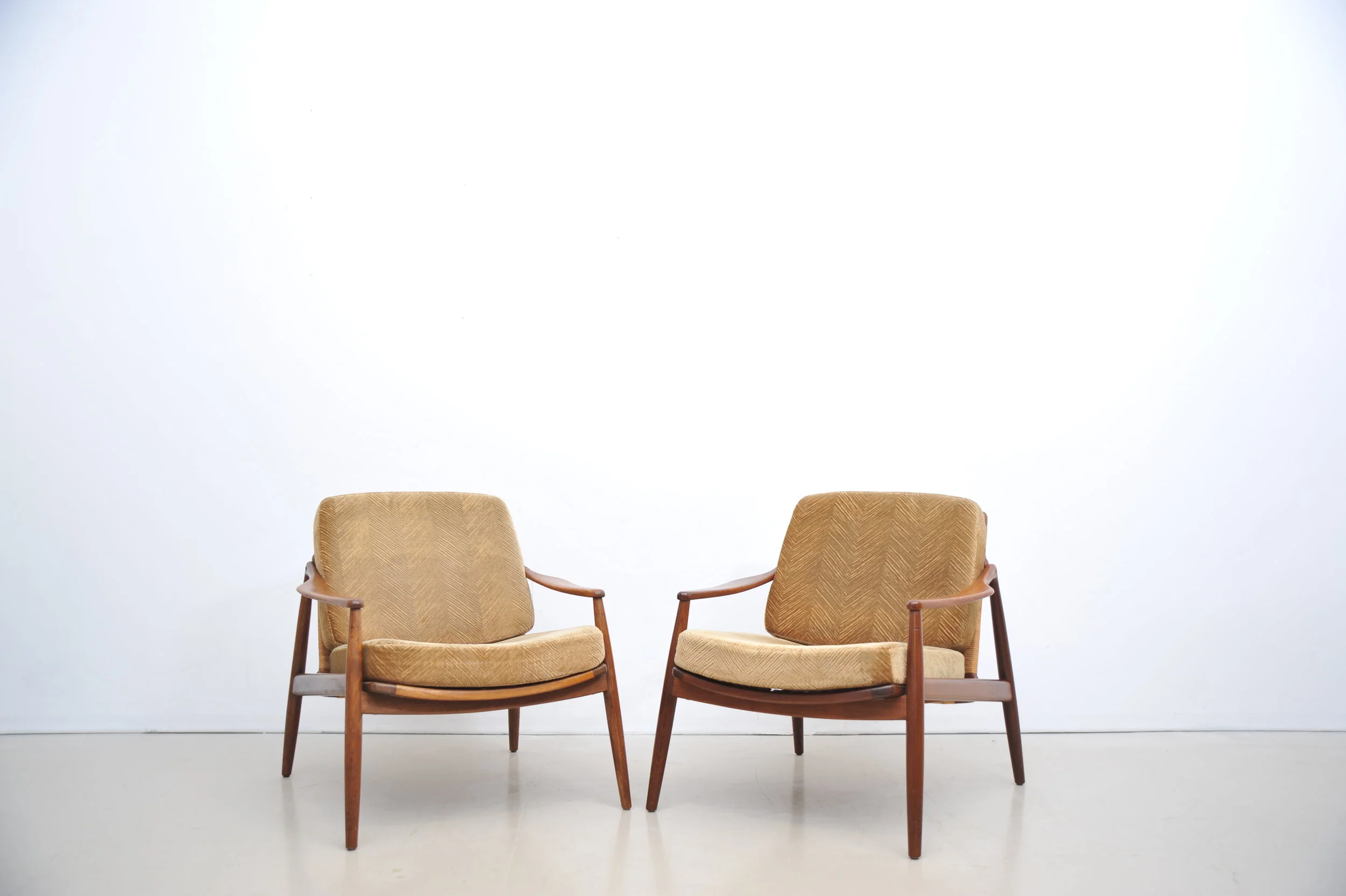 hartmut-lohmeyer-wilkhan-modell400-teak-sessel-1.JPG
