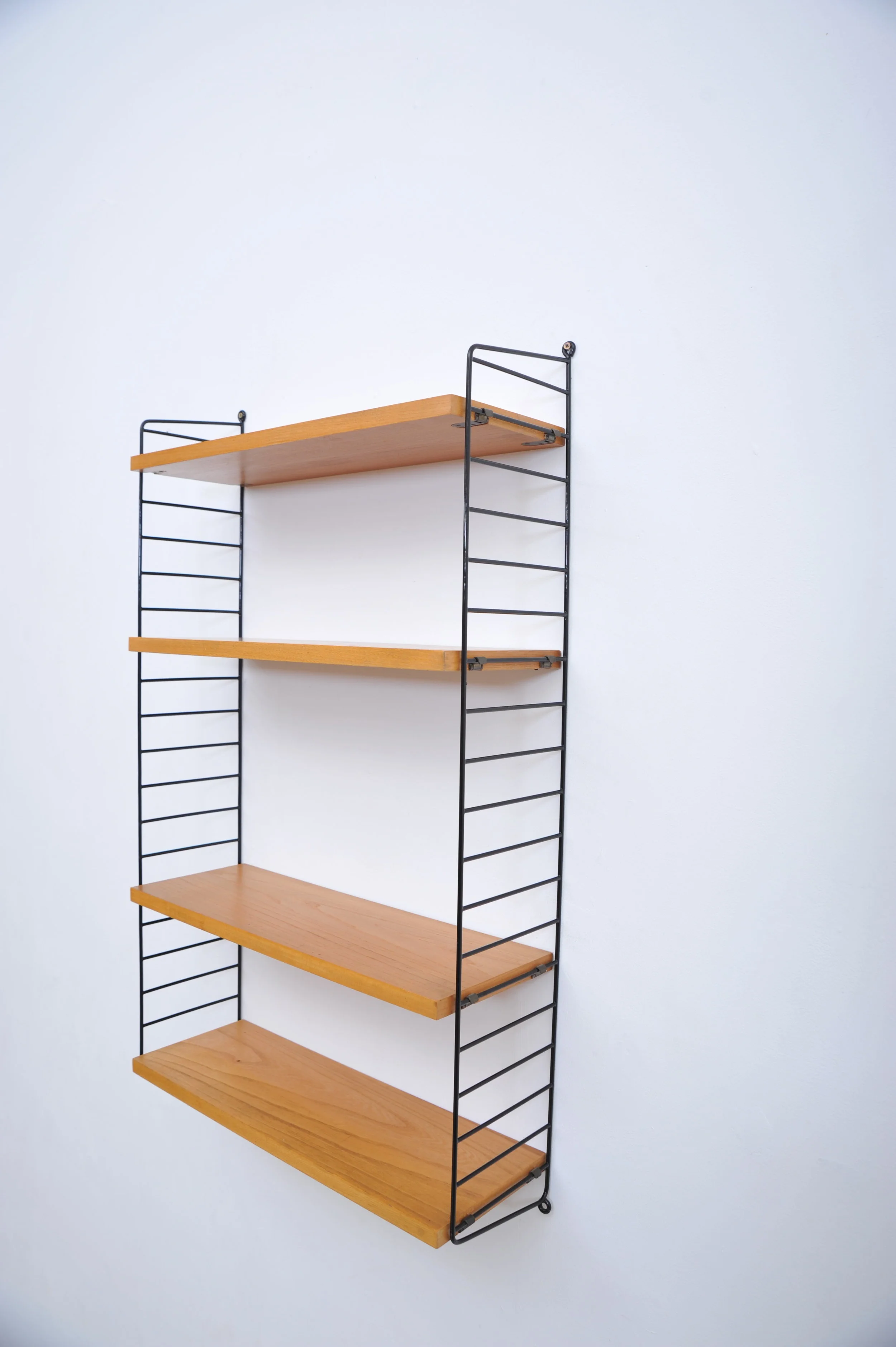 Regalsystem-Kajsa-Nisse-Strinning-String-midcentury-wandregal-leitern-47.JPG