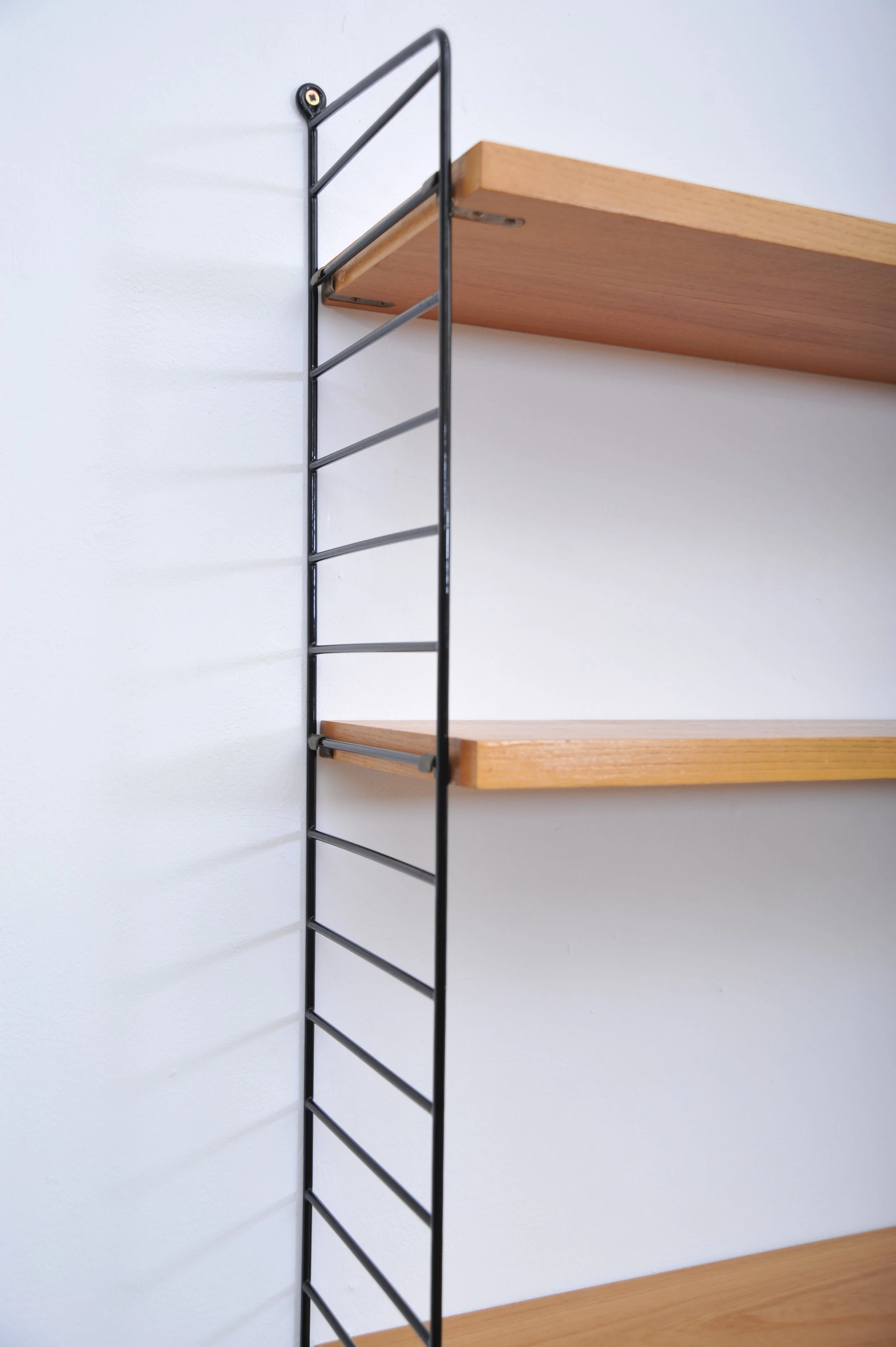Regalsystem-Kajsa-Nisse-Strinning-String-midcentury-wandregal-leitern-49.JPG