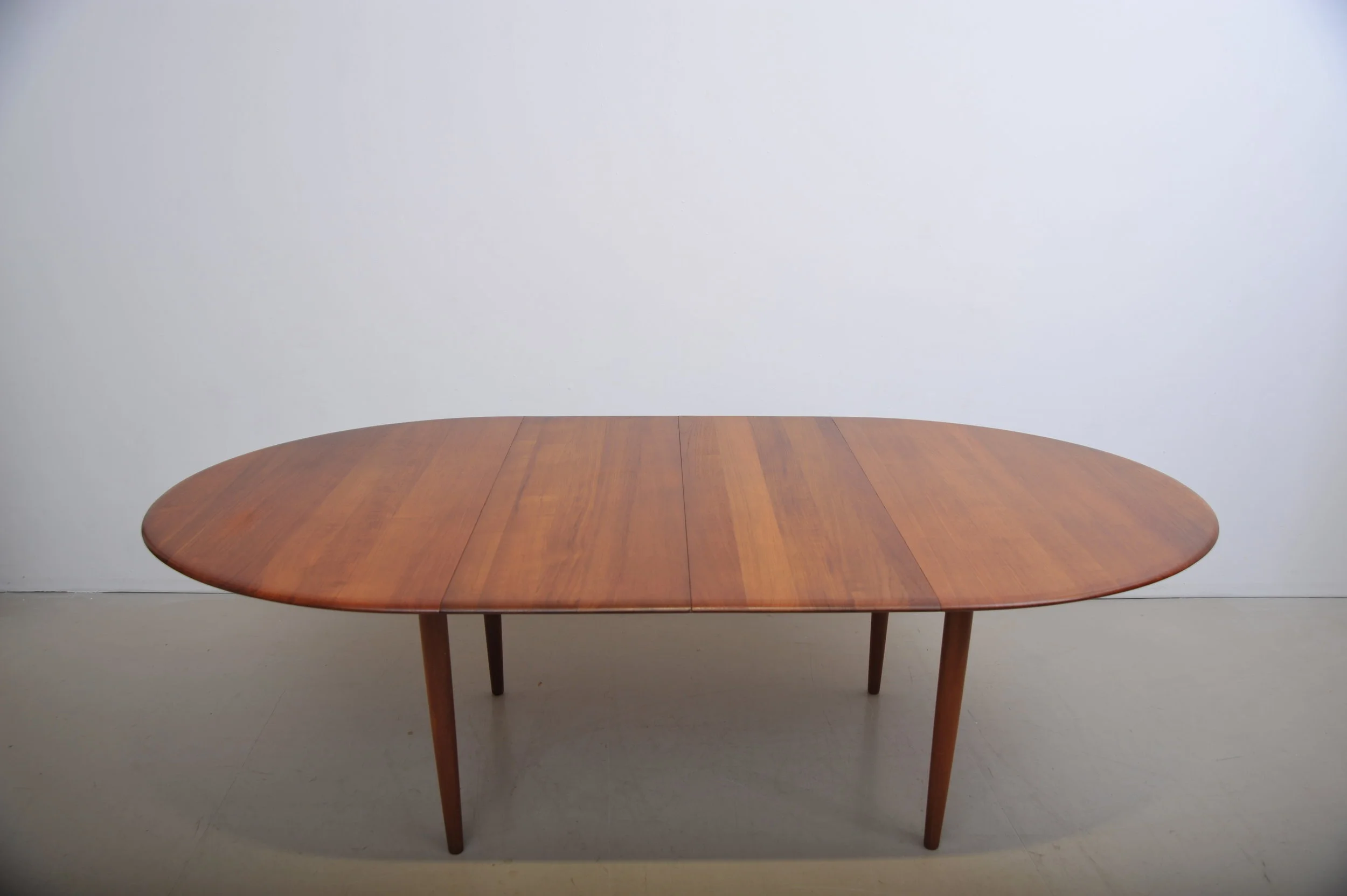 Peter-Hvidt-Orla-Mølgaard-Nilsen-Tisch-Teak-Søborg-Møbler-Modell-311-5.JPG
