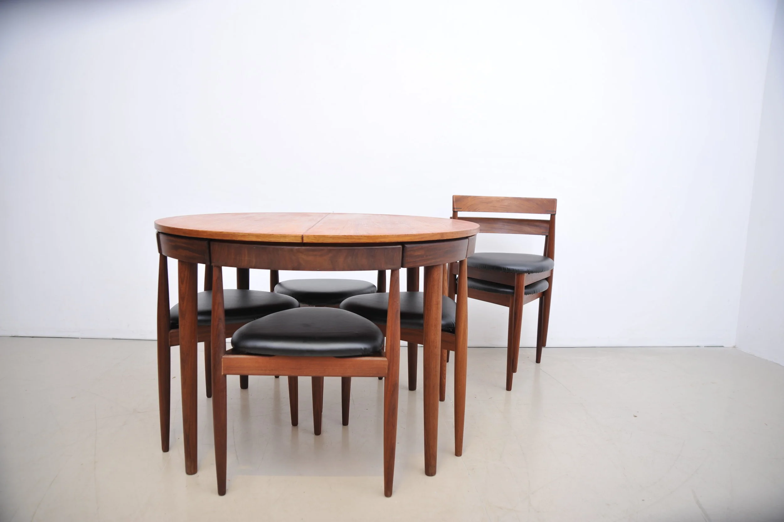 Hans-Olsen-Frem-Rojle-Teak-Ausziehbarer-Esstisch-Tisch-Dänemark-Stühle-2.JPG