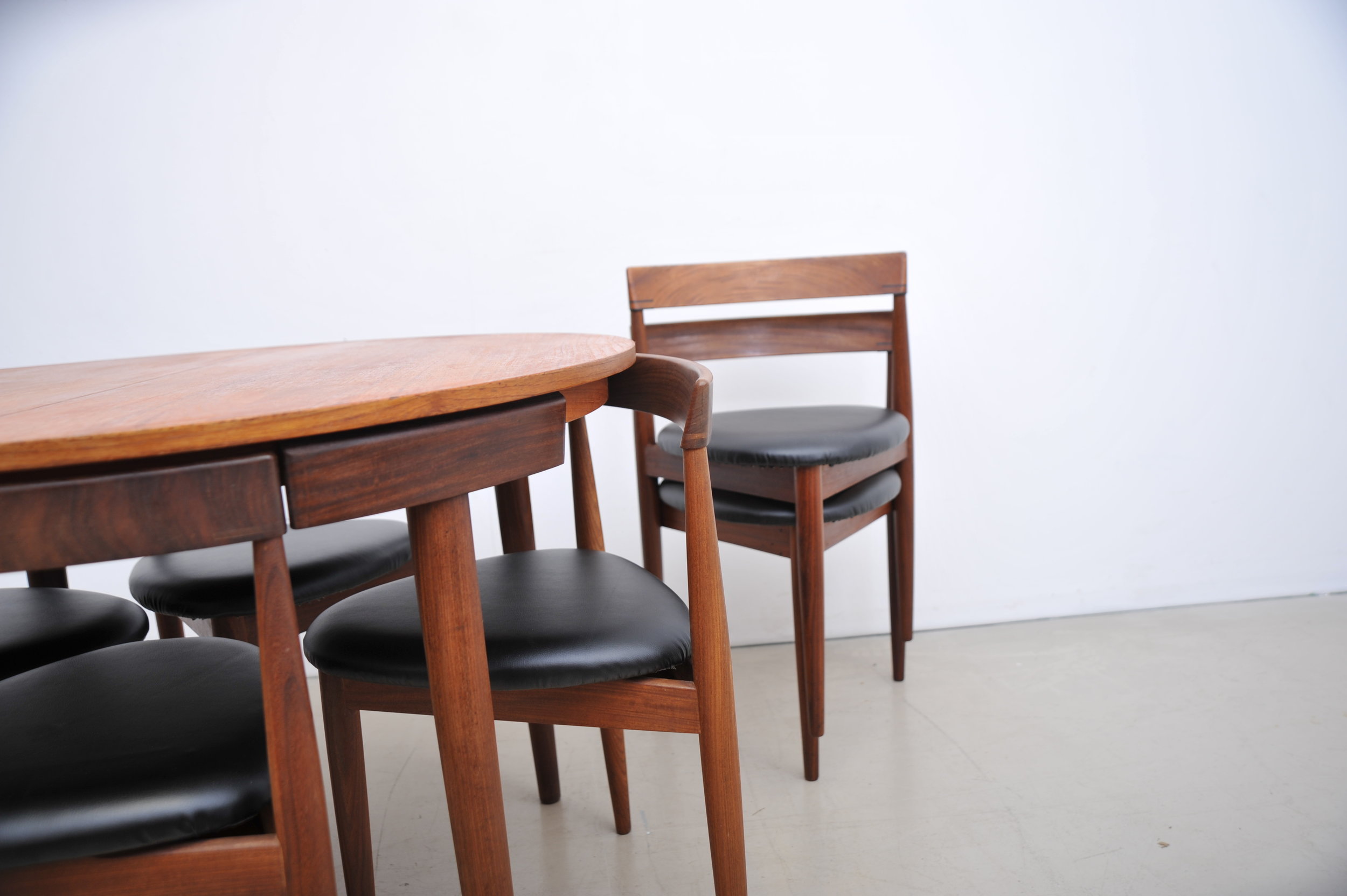 Hans-Olsen-Frem-Rojle-Teak-Ausziehbarer-Esstisch-Tisch-Dänemark-Stühle-9.JPG