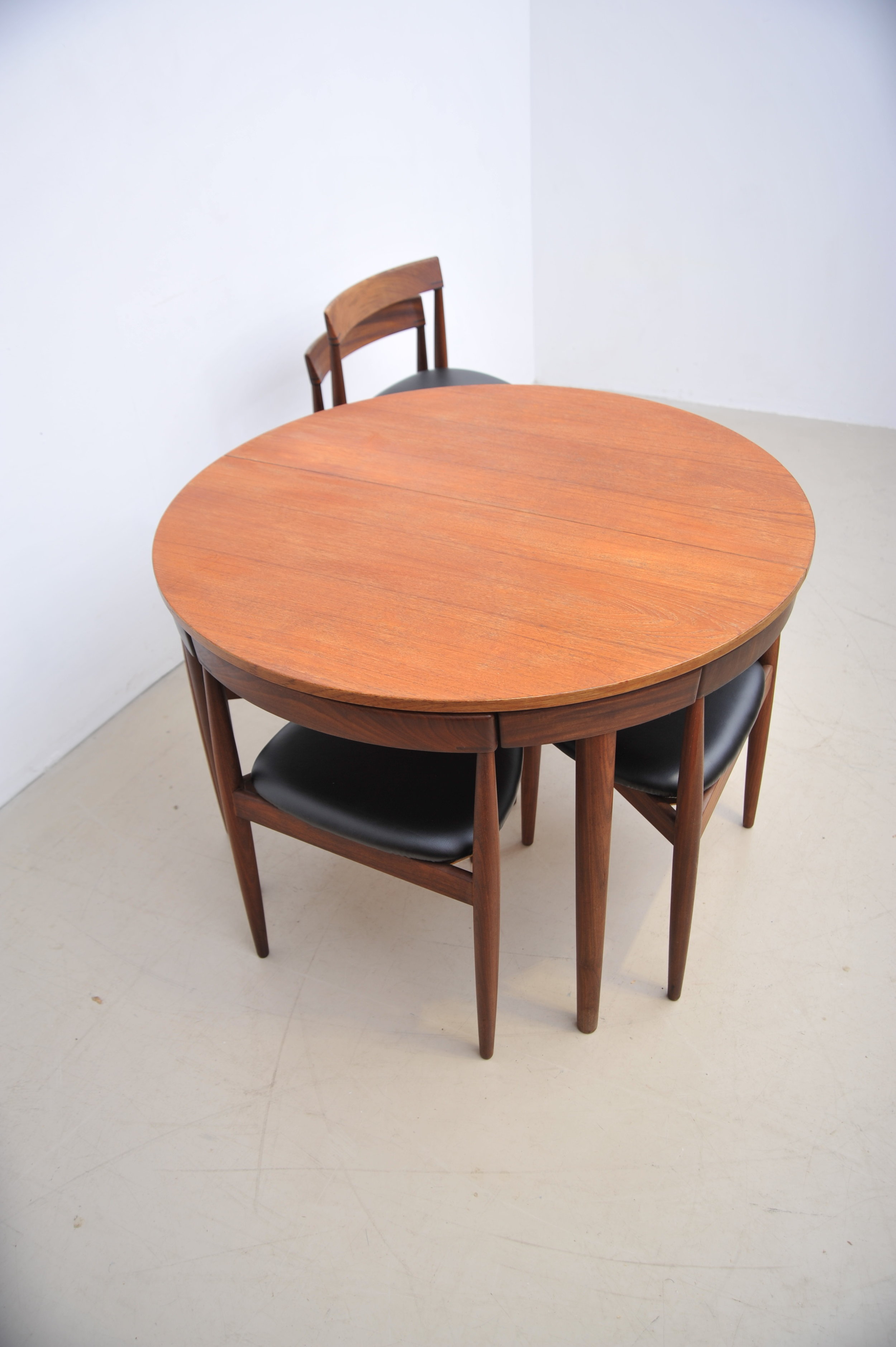 Hans-Olsen-Frem-Rojle-Teak-Ausziehbarer-Esstisch-Tisch-Dänemark-Stühle-13.JPG